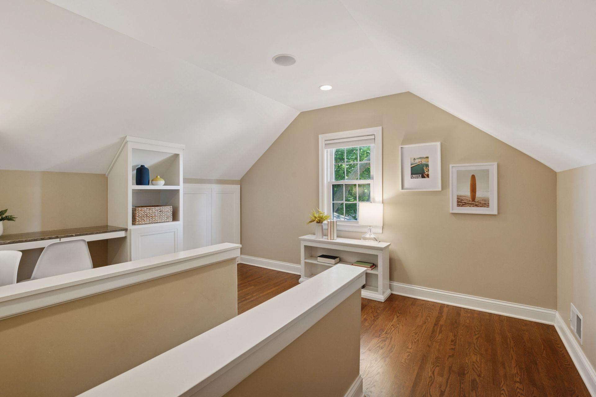 Minneapolis, Minnesota, 55410, United States, 4 Bedrooms Bedrooms, ,1 BathroomBathrooms,Residential,For Sale,1939161