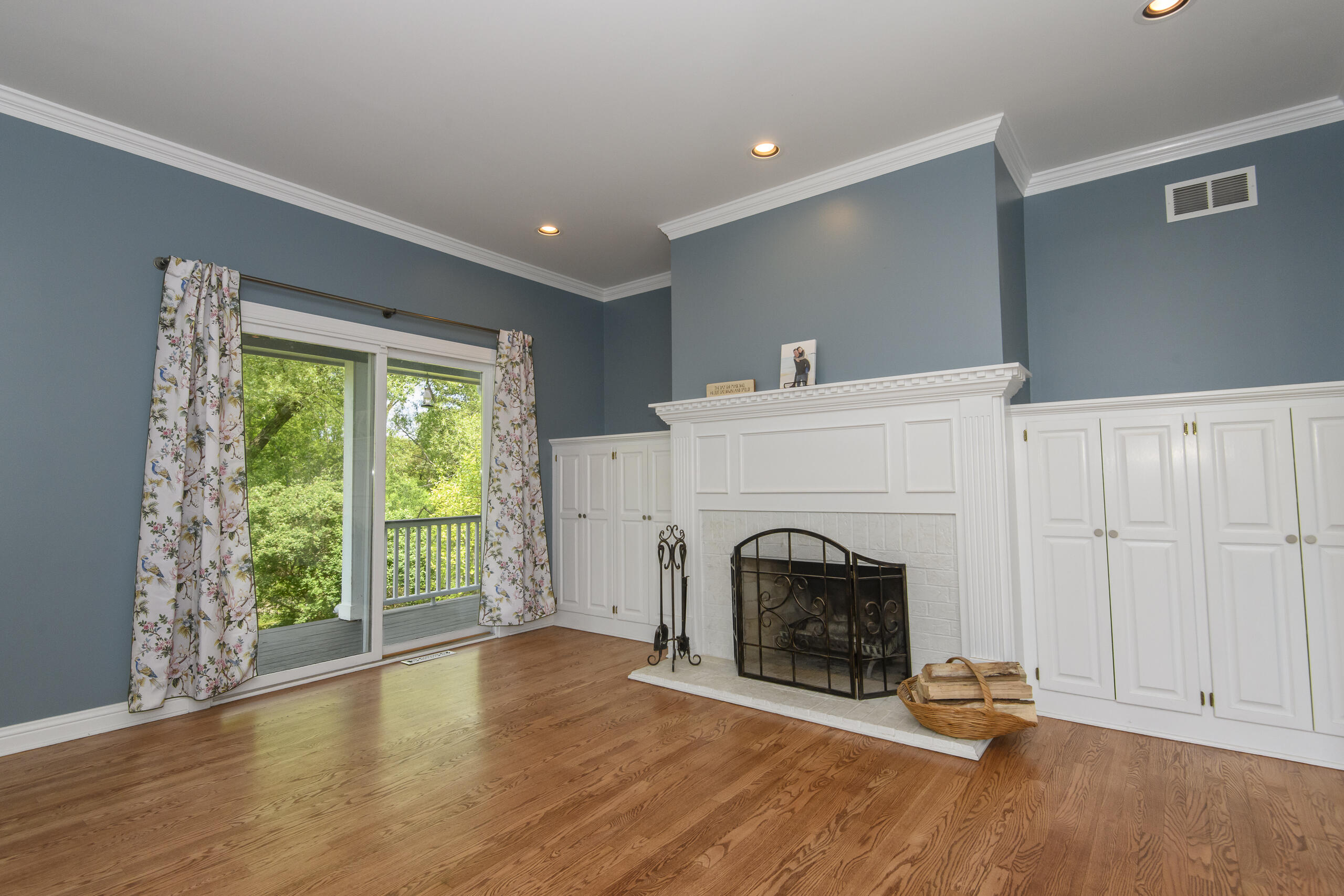Wind Point, Wisconsin, 53402, United States, 4 Bedrooms Bedrooms, ,3 BathroomsBathrooms,Residential,For Sale,2048507