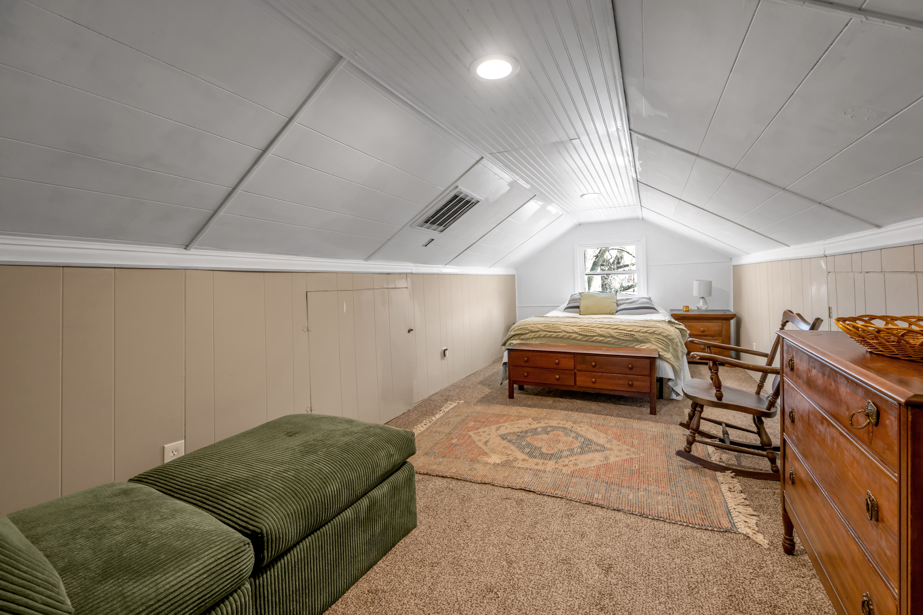  127 Delmont Drive - 物件實景