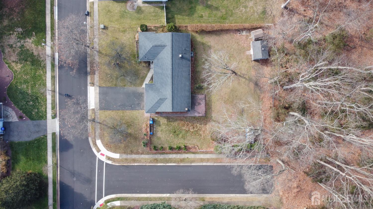 East Brunswick, New Jersey, 08816, United States, 3 Bedrooms Bedrooms, ,2 BathroomsBathrooms,Residential,For Sale,2002265