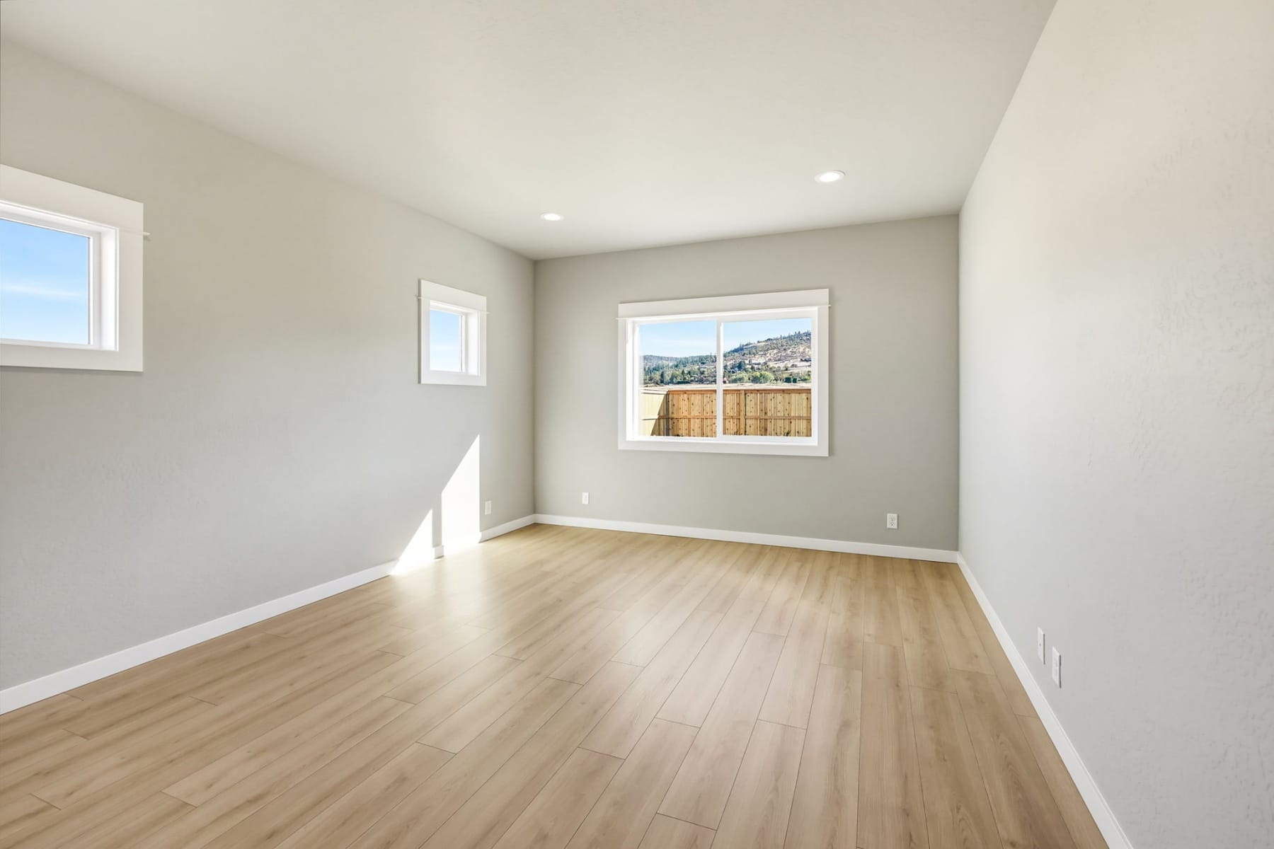  3220 Garner Way Medford, OR 97504 - 物件實景