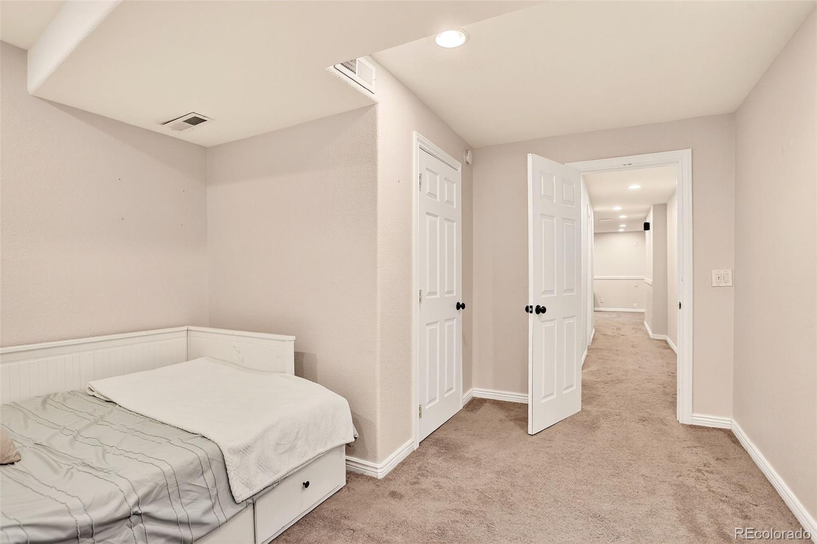 Highlands Ranch, Colorado, 80126, United States, 5 Bedrooms Bedrooms, ,4 BathroomsBathrooms,Residential,For Sale,1989546