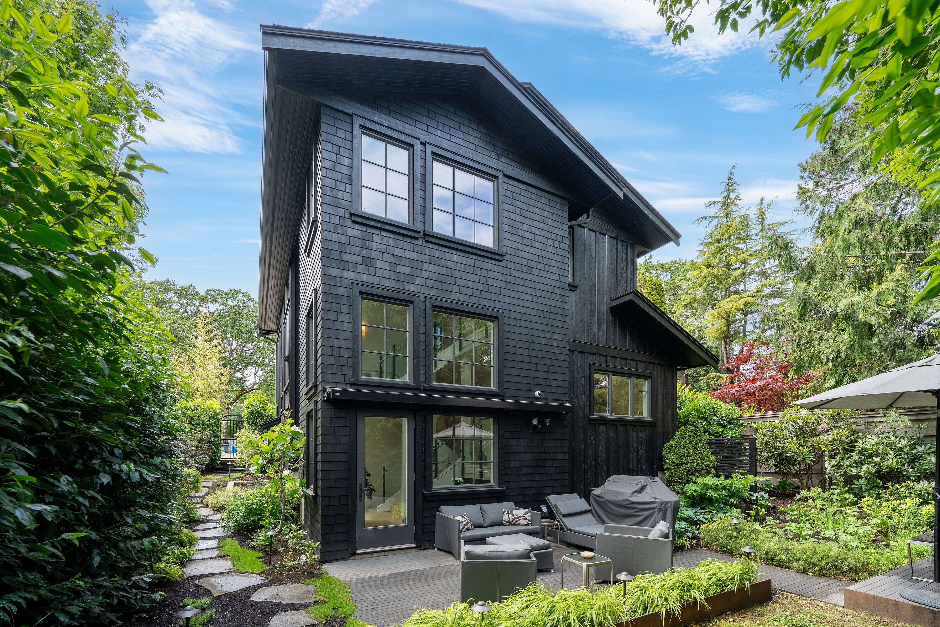  Beautifully Crafted Home - 物件實景