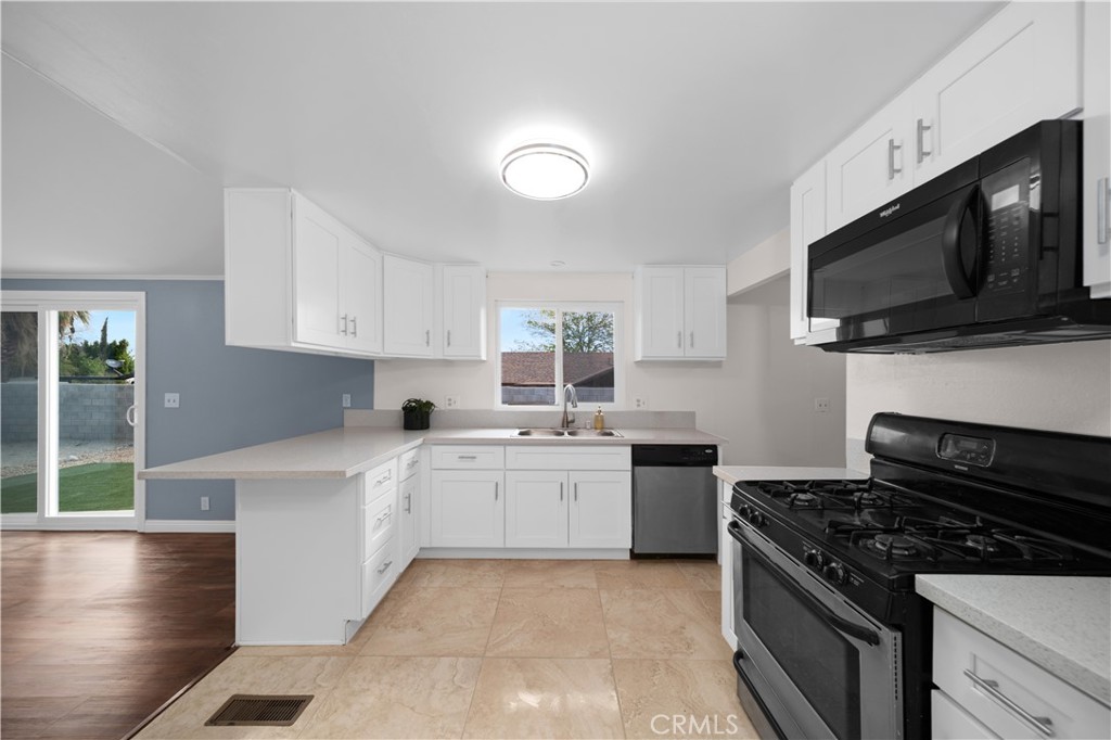 PALM SPRINGS, California, 92262, United States, 4 Bedrooms Bedrooms, ,2 BathroomsBathrooms,Residential,For Sale,1722604