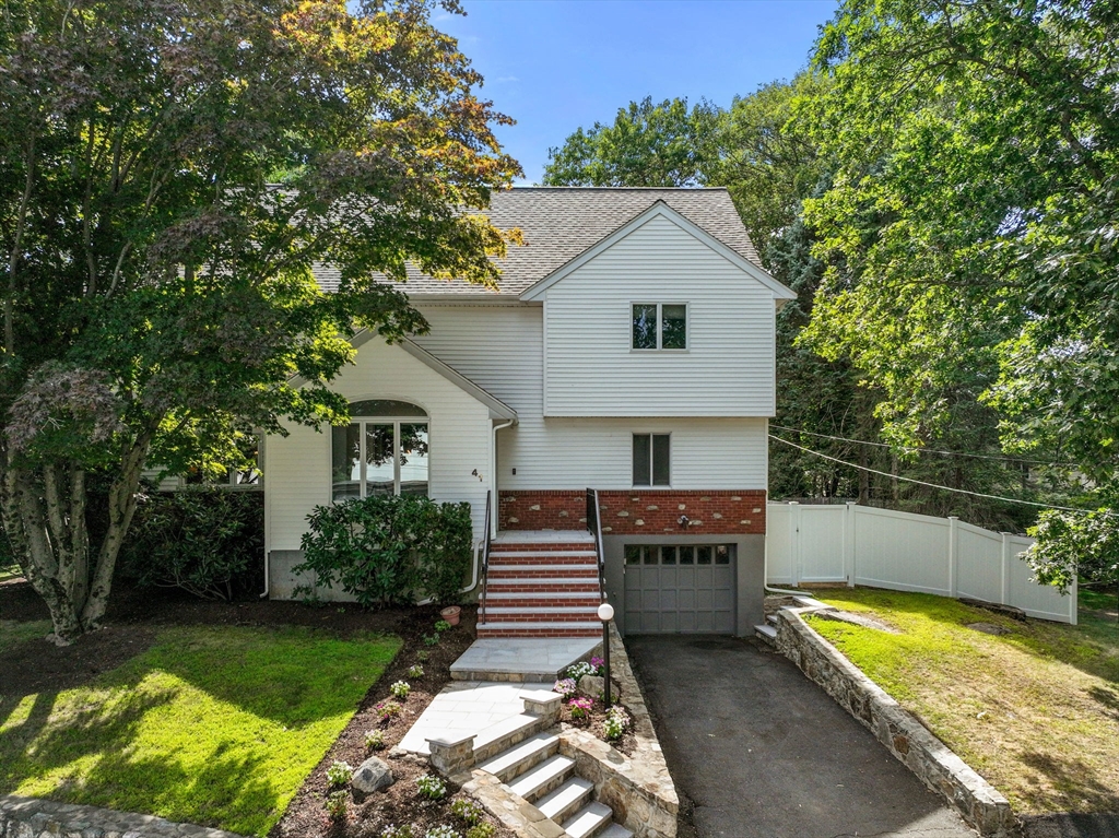 Newton, Massachusetts, 02459, United States, 5 Bedrooms Bedrooms, ,4 BathroomsBathrooms,Residential,For Sale,1939309