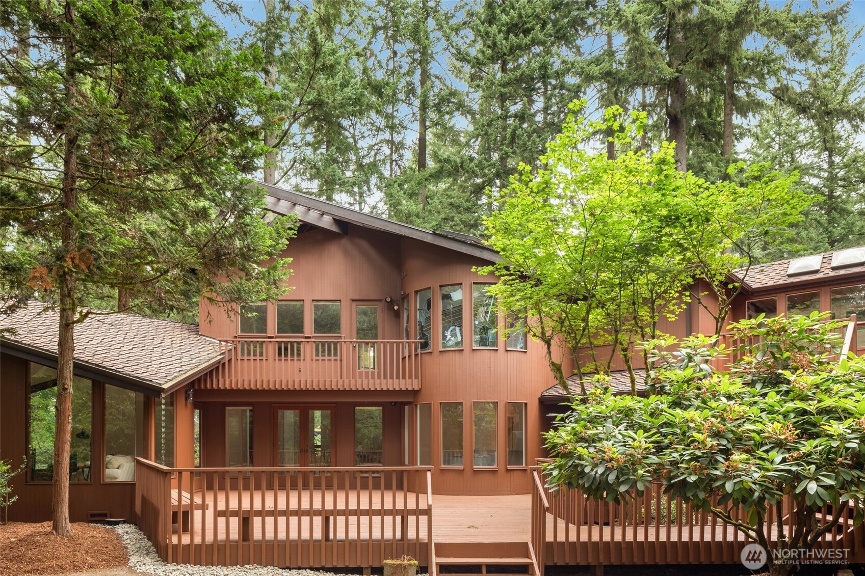 Bellevue, Washington, 98005, United States, 4 Bedrooms Bedrooms, ,4 BathroomsBathrooms,Residential,For Sale,1898840