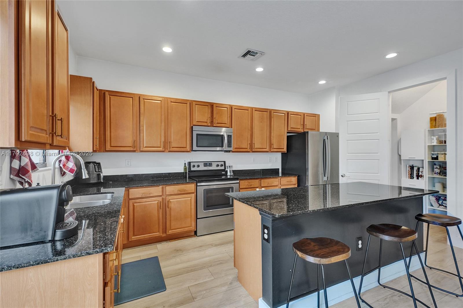Miami, Florida, 33179, United States, 3 Bedrooms Bedrooms, ,3 BathroomsBathrooms,Residential,For Sale,1787670