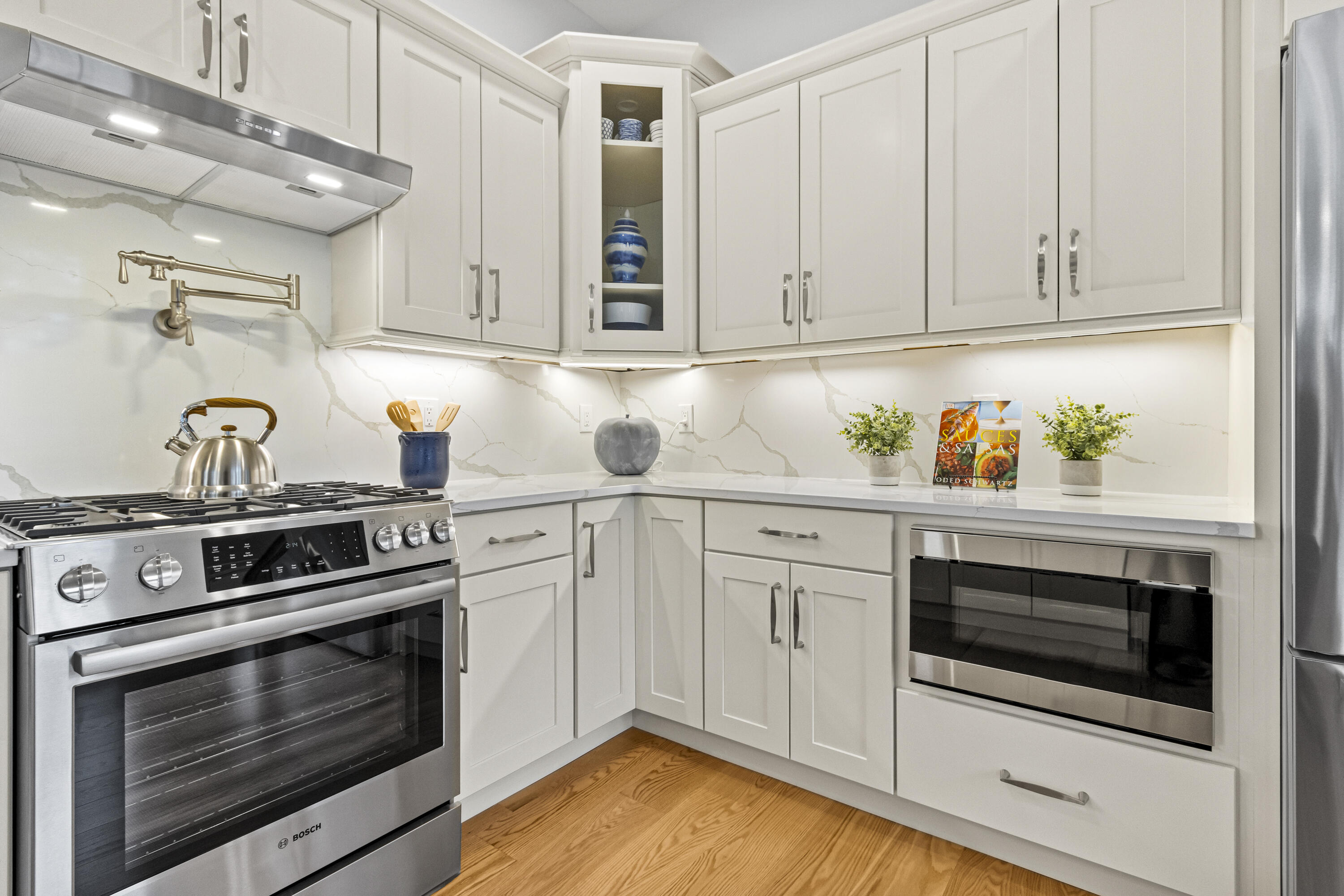 South Portland, Maine, 04106, United States, 2 Bedrooms Bedrooms, ,3 BathroomsBathrooms,Residential,For Sale,1992807