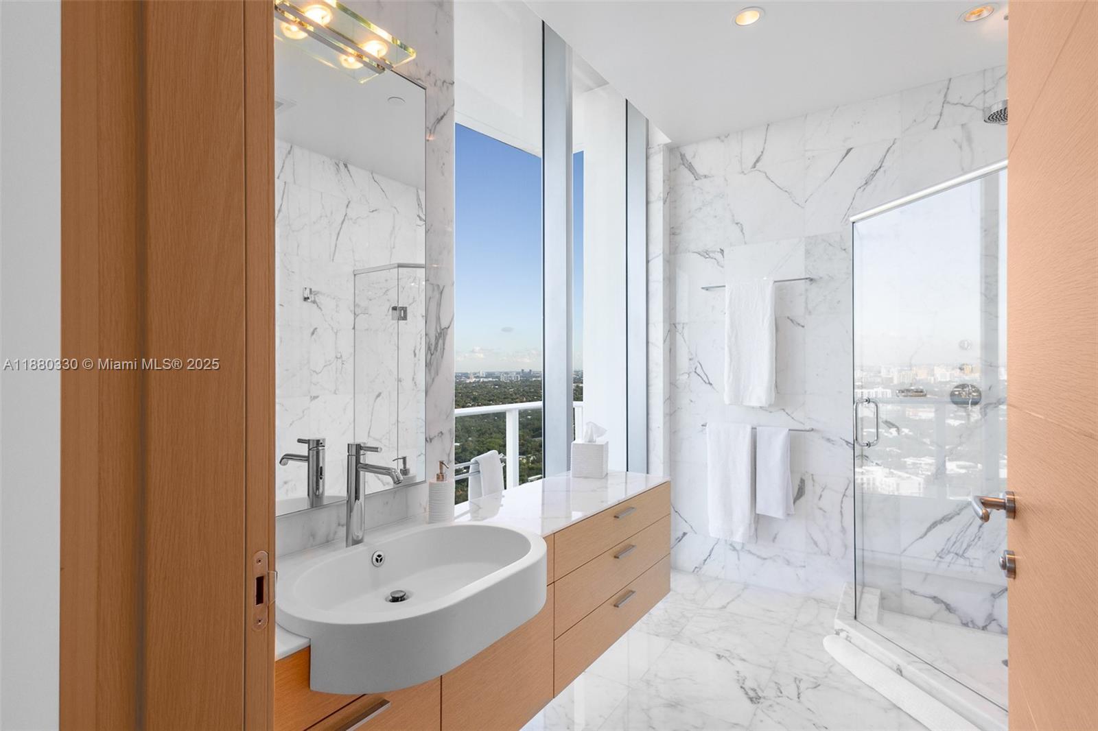 Miami, Florida, 33133, United States, 5 Bedrooms Bedrooms, ,8 BathroomsBathrooms,Residential,For Sale,1965066