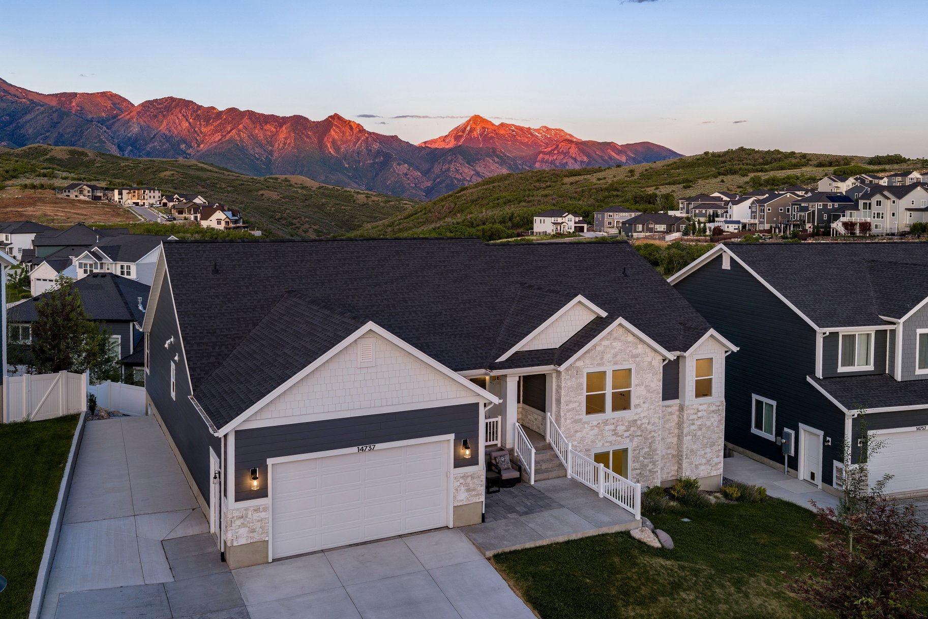  Walkout Rambler with Timpanogos & Lone Peak Views and Close Trail Access - 物件實景