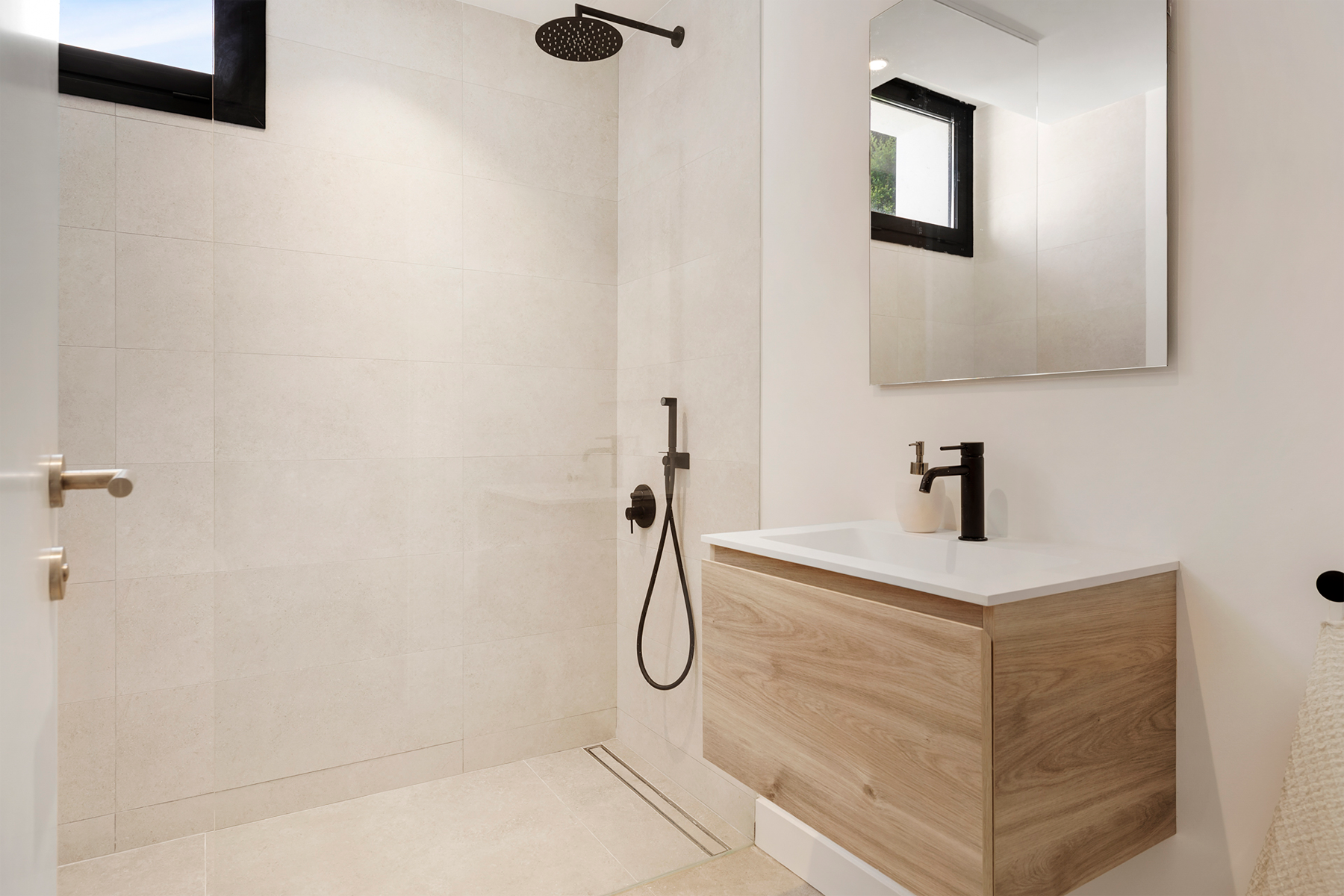  Newly Built Villa a Short Walk to the Beach in the Prestigious Marbesa Area - 物件實景