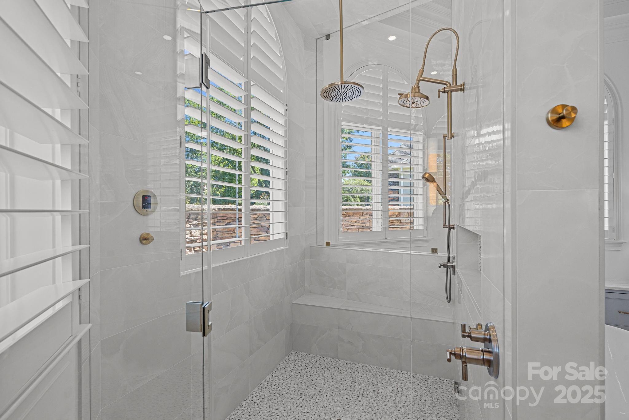 Mooresville, North Carolina, 28117, United States, 4 Bedrooms Bedrooms, ,6 BathroomsBathrooms,Residential,For Sale,1989072