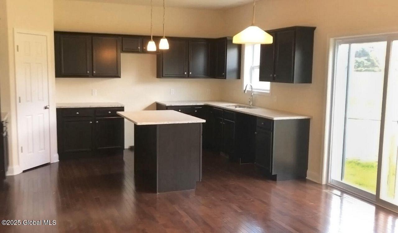 Mechanicville, New York, 12118, United States, 3 Bedrooms Bedrooms, ,3 BathroomsBathrooms,Residential,For Sale,1807086