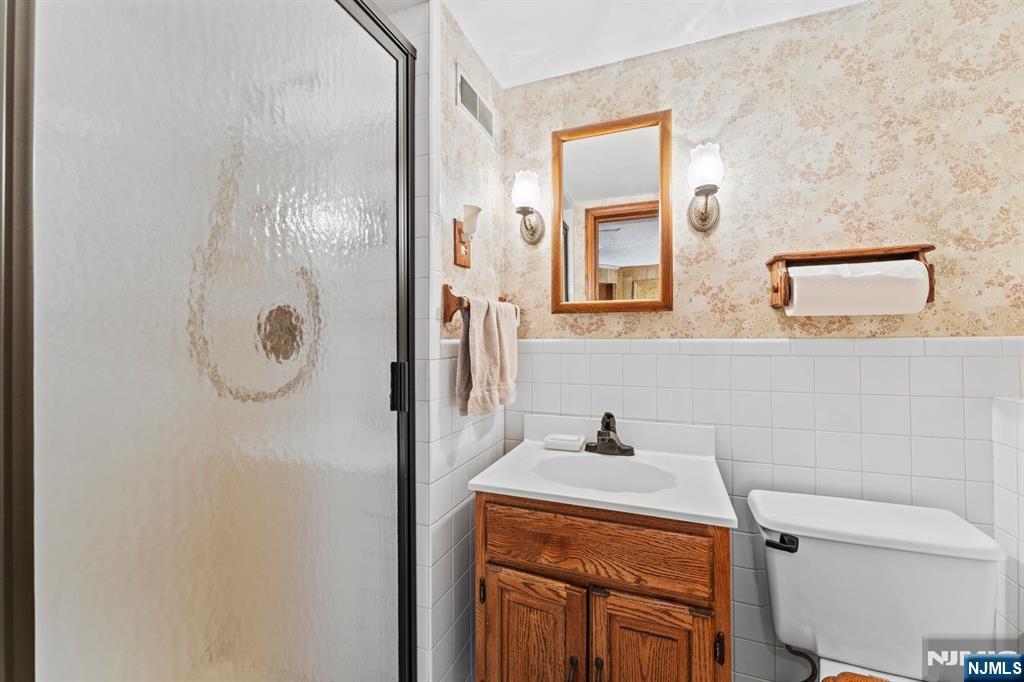Twp of Washington, New Jersey, 07676, United States, 3 Bedrooms Bedrooms, ,2 BathroomsBathrooms,Residential,For Sale,1885353