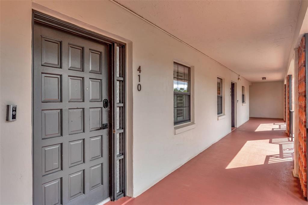 Winter Park, Florida, 32789, United States, 2 Bedrooms Bedrooms, ,1 BathroomBathrooms,Residential,For Sale,1794385