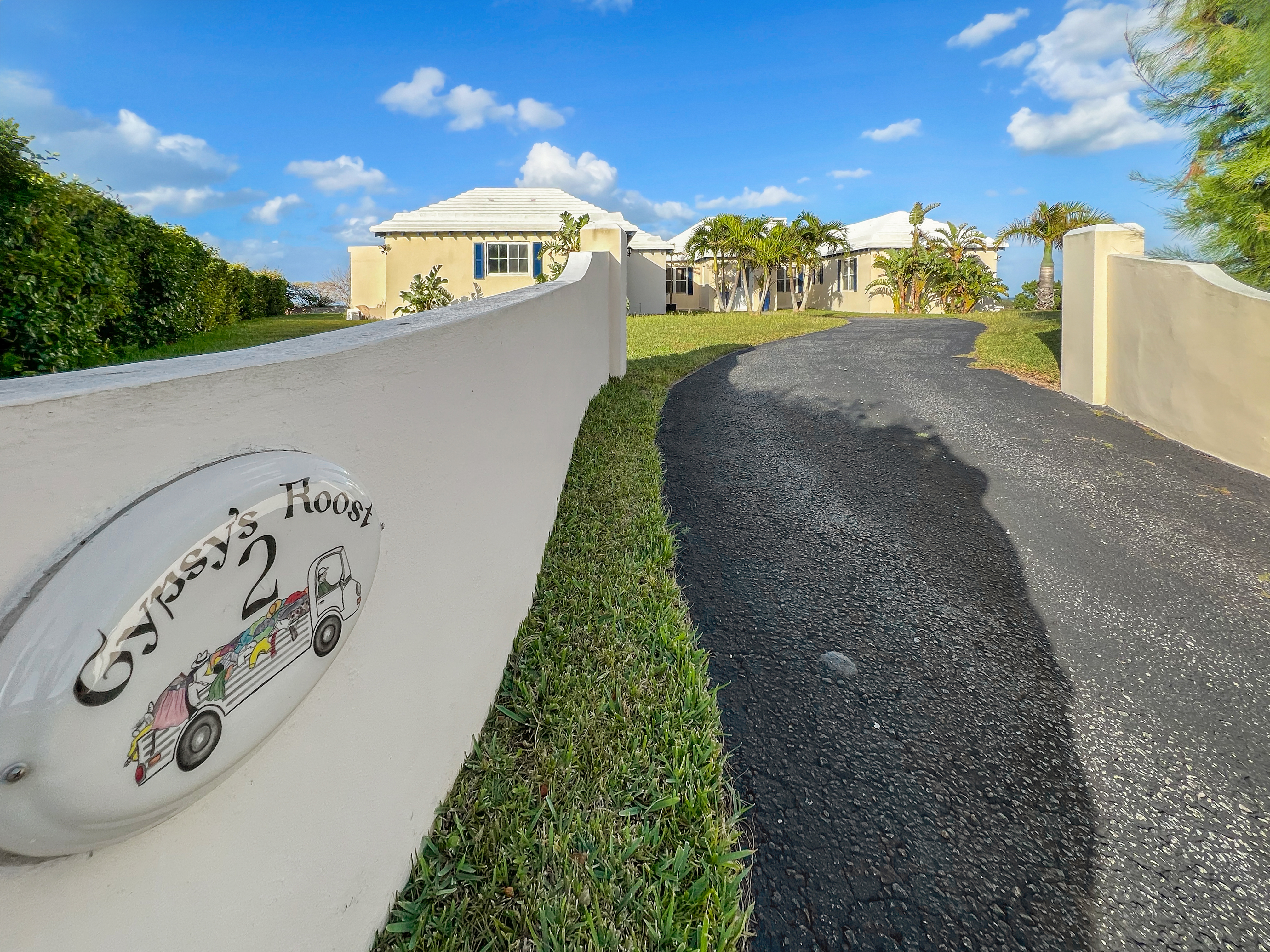 Smith's, BM, 3 Bedrooms Bedrooms, ,4 BathroomsBathrooms,Residential,For Sale,1998432