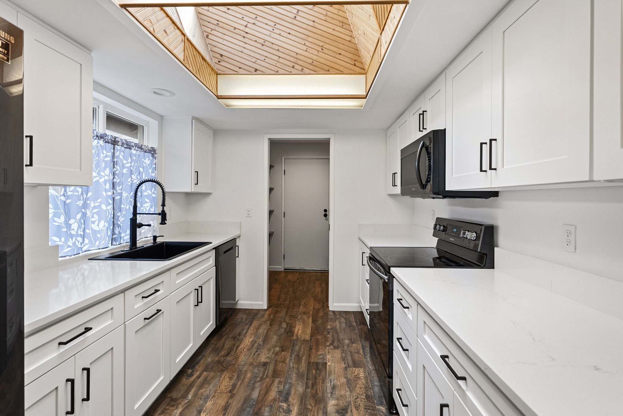  8905 Onyx Dr, Lakewood Wa - 物件實景