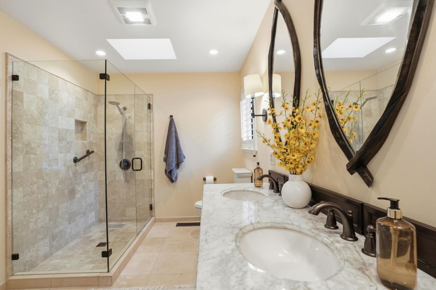 Walnut Creek, California, 94596, United States, 3 Bedrooms Bedrooms, ,4 BathroomsBathrooms,Residential,For Sale,1987935