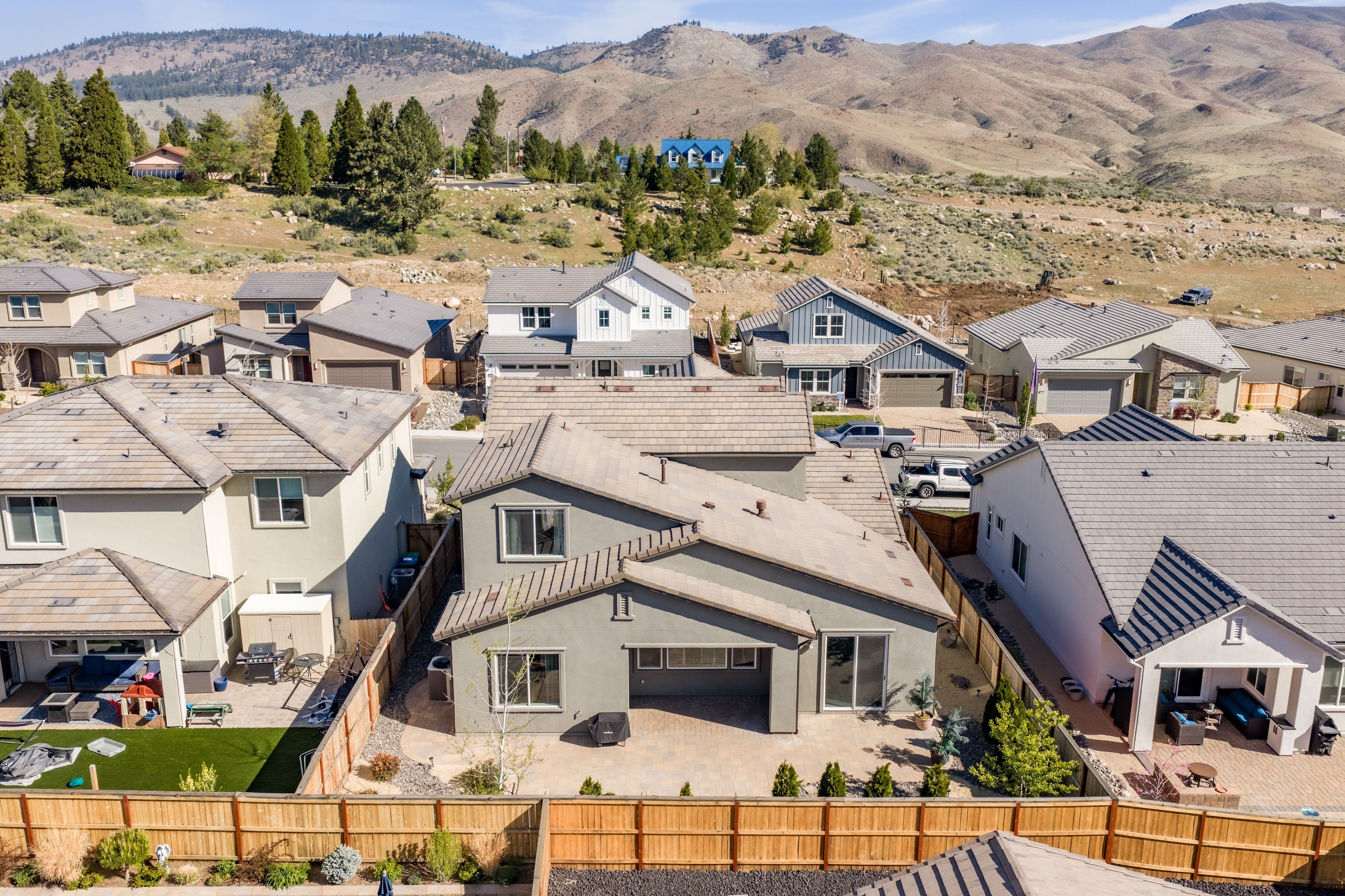  Striking Two-Story Modern Living in Verdi - 物件實景