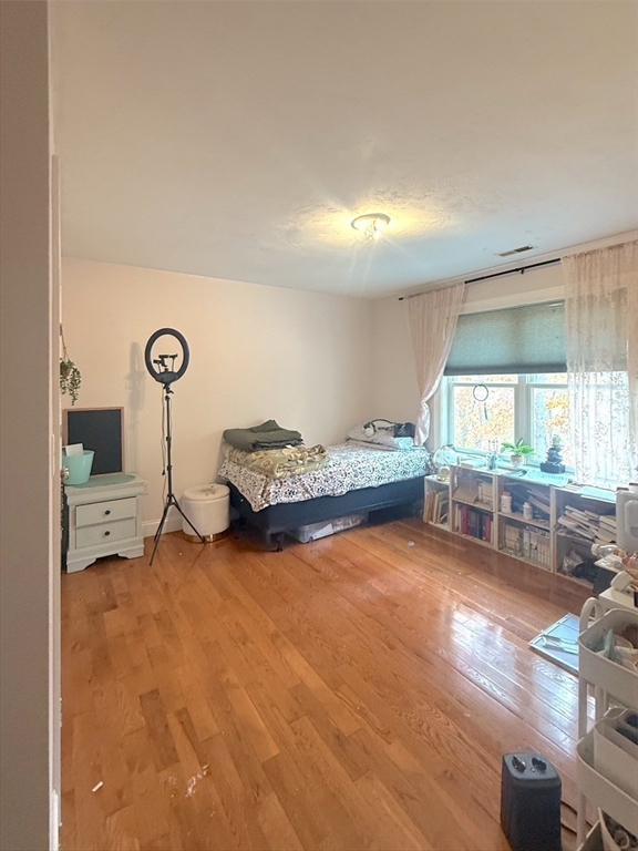 Middleton, Massachusetts, 01949, United States, 4 Bedrooms Bedrooms, ,4 BathroomsBathrooms,Residential,For Sale,1990788