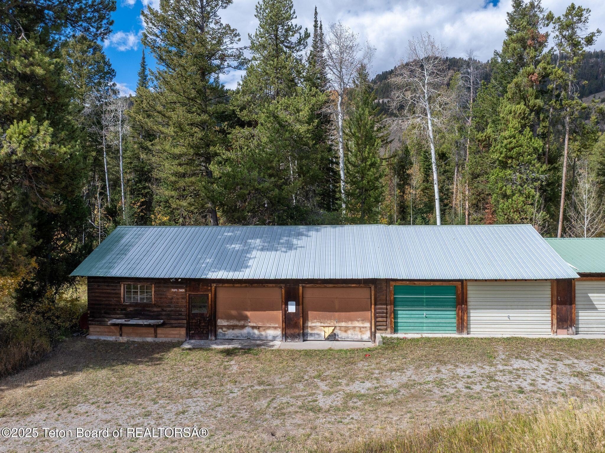 Wilson, Wyoming, 83014, United States, 5 Bedrooms Bedrooms, ,1 BathroomBathrooms,Residential,For Sale,1976162