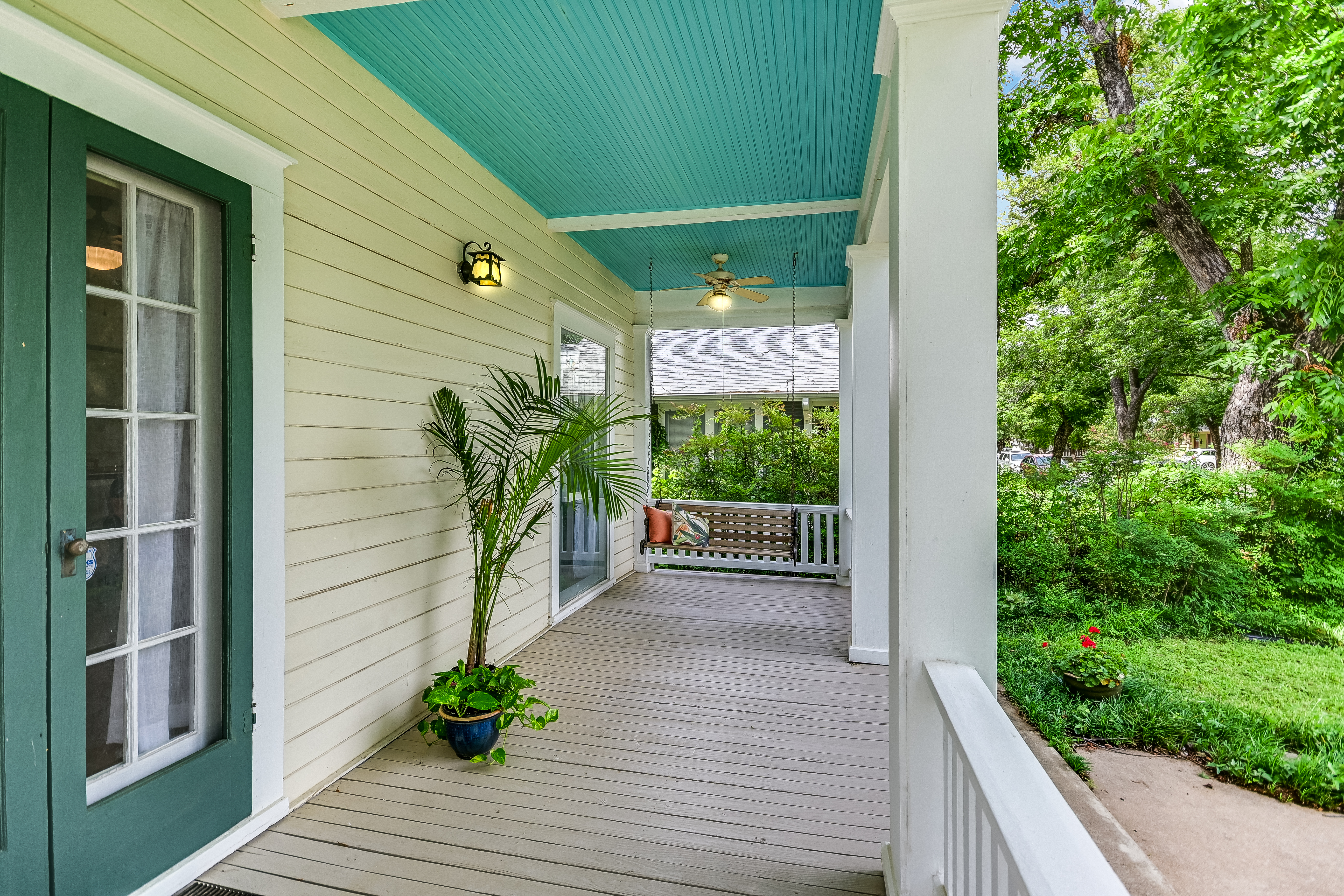  1922 Colonial Revival in Historic Hyde Park Neighborhood - 物件實景