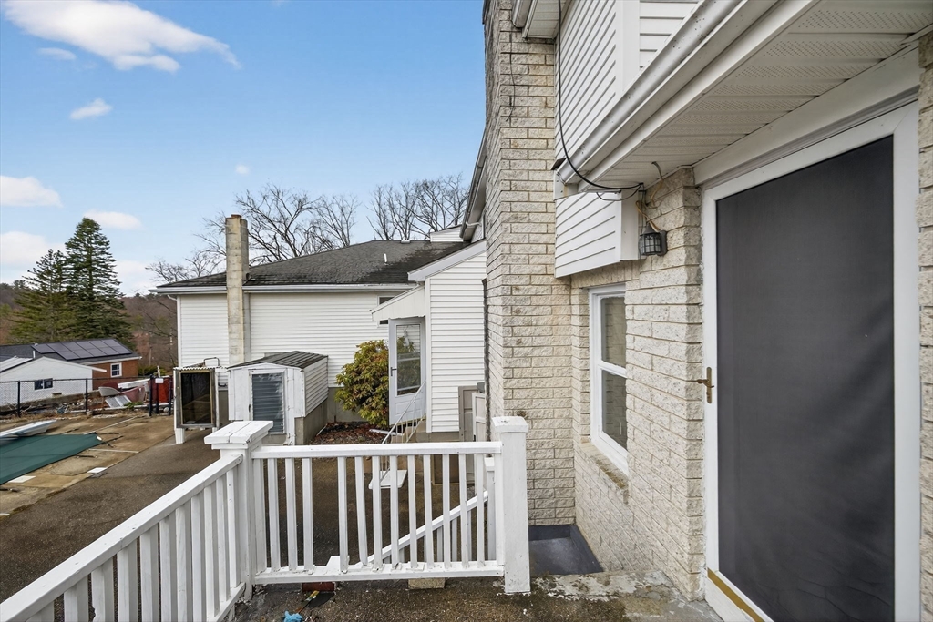 Framingham, Massachusetts, 01702, United States, 5 Bedrooms Bedrooms, ,5 BathroomsBathrooms,Residential,For Sale,2035320