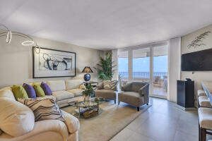 Boca Raton, Florida, 33432, United States, 2 Bedrooms Bedrooms, ,2 BathroomsBathrooms,Residential,For Sale,1900614
