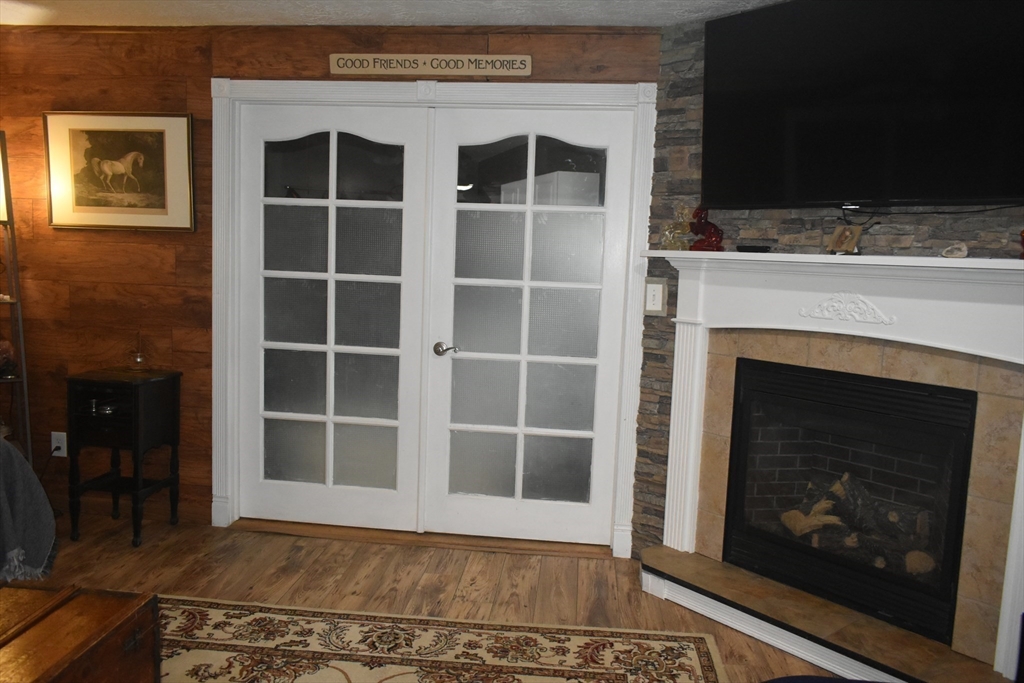 Spencer, Massachusetts, 01562, United States, 5 Bedrooms Bedrooms, ,4 BathroomsBathrooms,Residential,For Sale,1942925