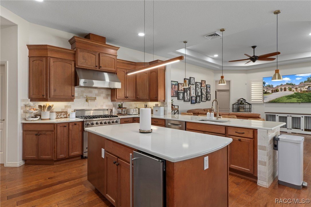 Crystal River, Florida, 34428, United States, 4 Bedrooms Bedrooms, ,4 BathroomsBathrooms,Residential,For Sale,1983688