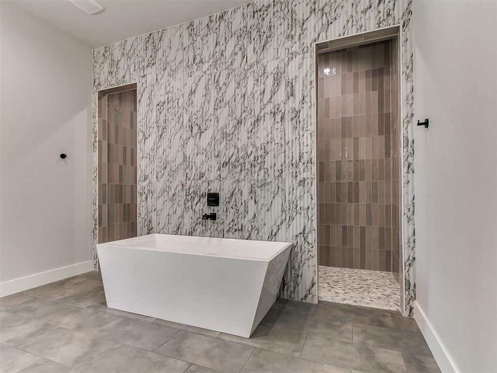 Edmond, Oklahoma, 73025, United States, 4 Bedrooms Bedrooms, ,4 BathroomsBathrooms,Residential,For Sale,1981952