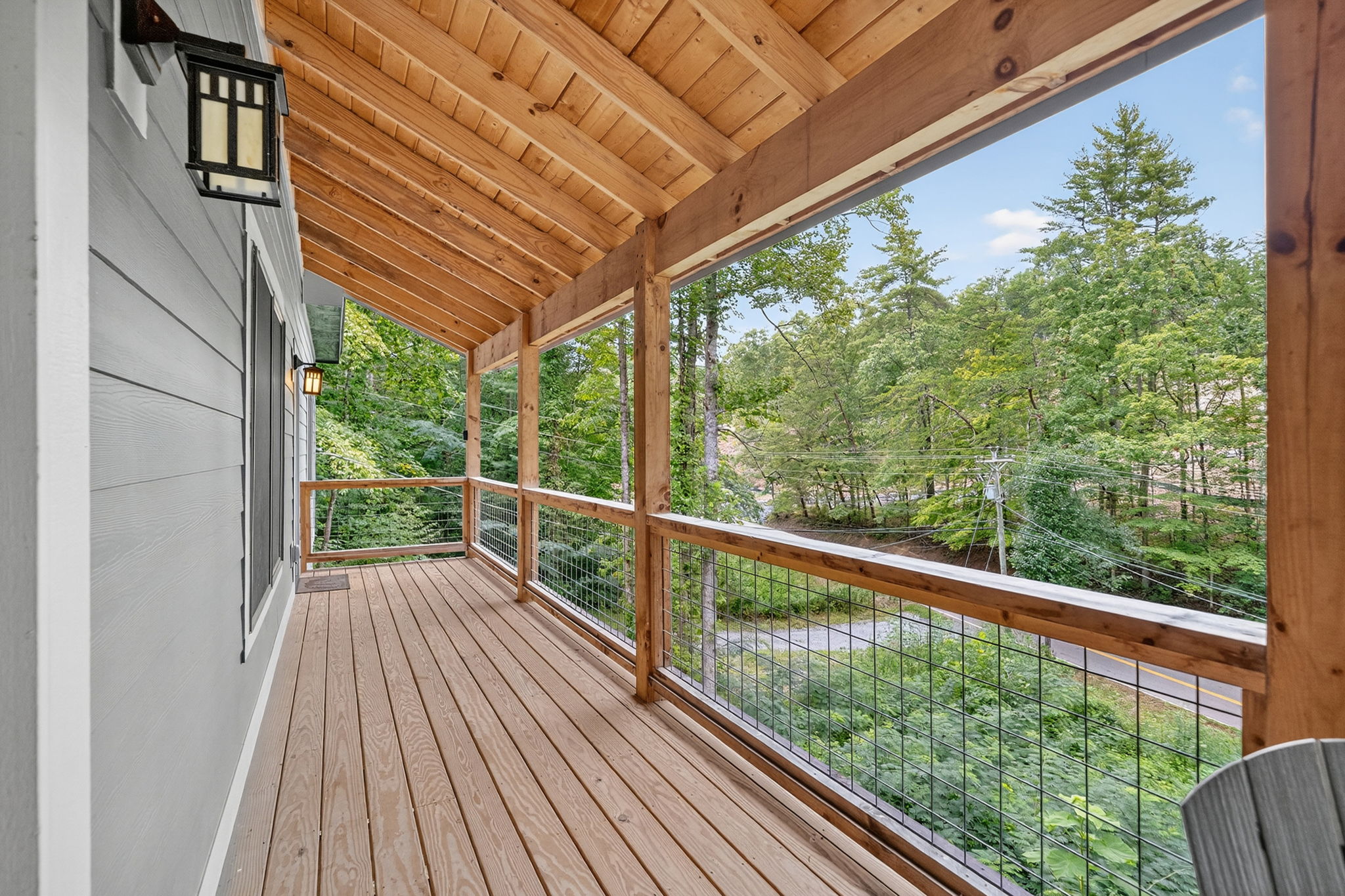 Sevierville, Tennessee, 37862, United States, 4 Bedrooms Bedrooms, ,6 BathroomsBathrooms,Residential,For Sale,1982838