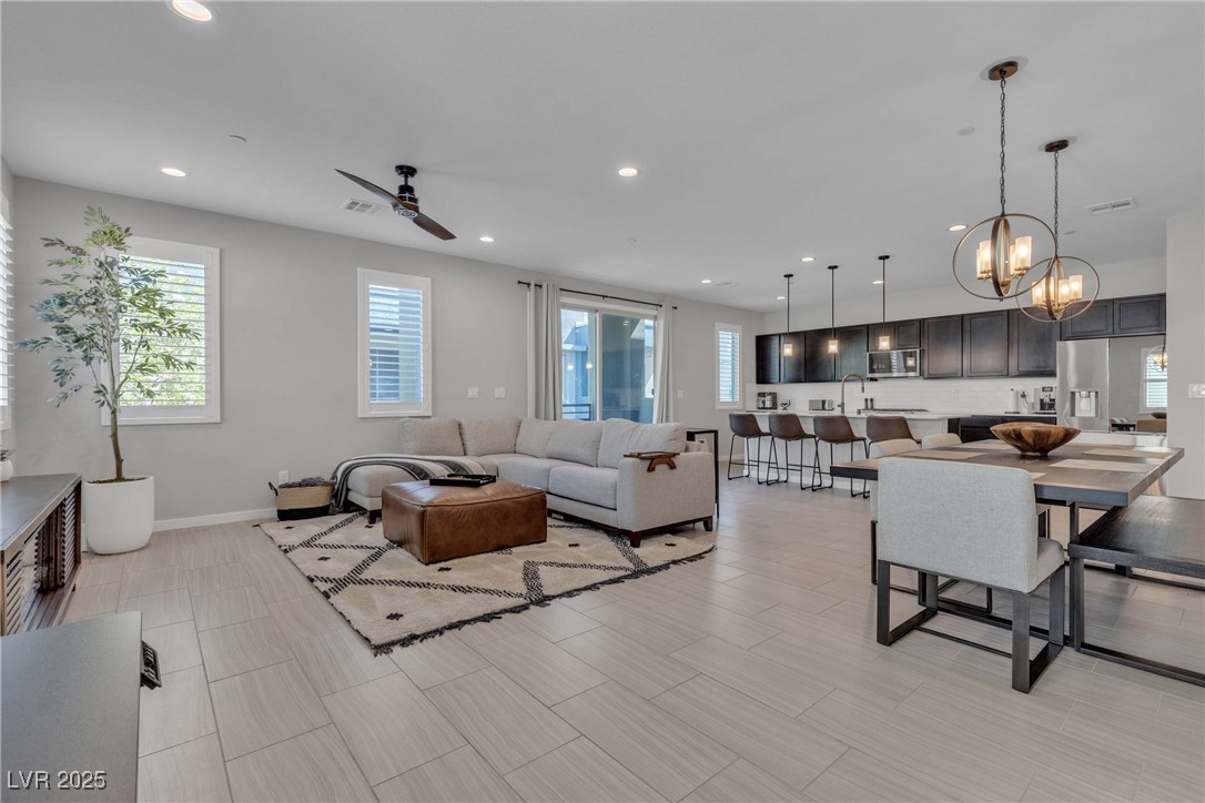 Las Vegas, Nevada, 89135, United States, 2 Bedrooms Bedrooms, ,2 BathroomsBathrooms,Residential,For Sale,1908470