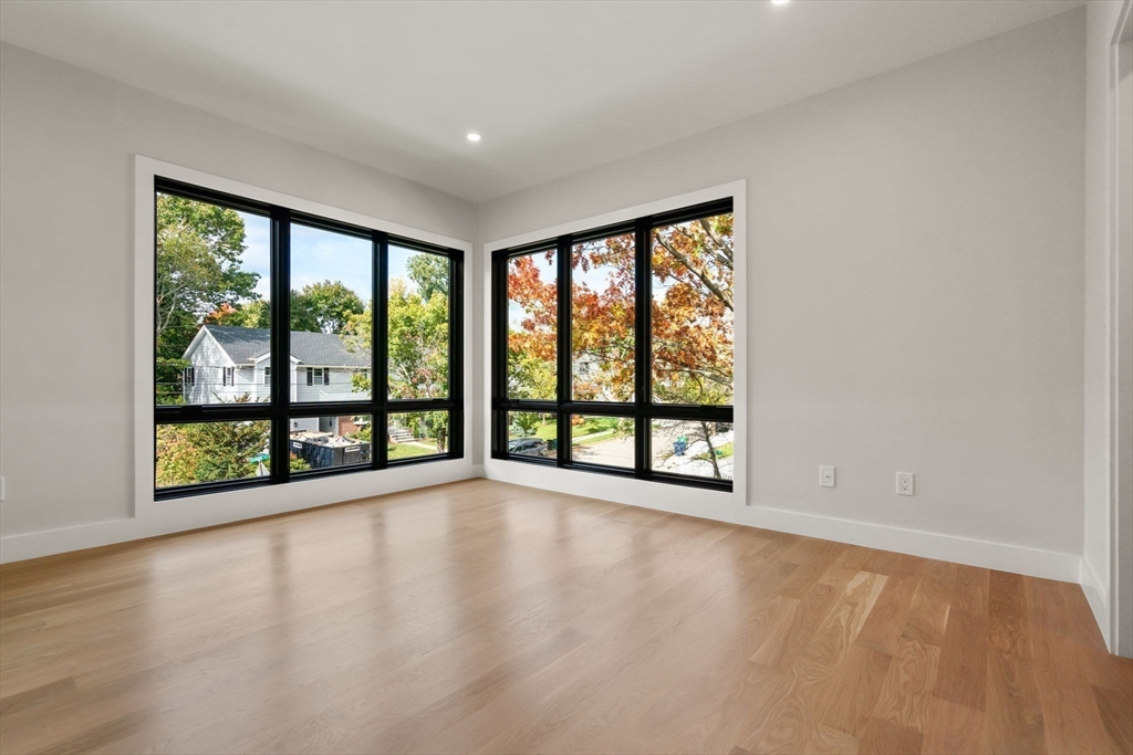 Newton, Massachusetts, 02465, United States, 6 Bedrooms Bedrooms, ,7 BathroomsBathrooms,Residential,For Sale,1730444