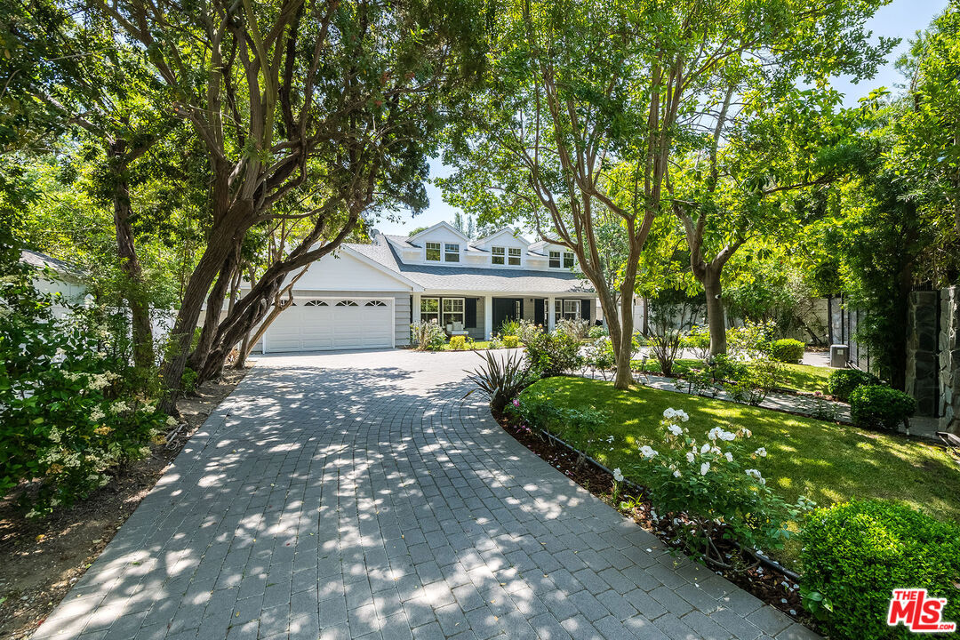 Studio City, California, 91604, United States, 4 Bedrooms Bedrooms, ,3 BathroomsBathrooms,Residential,For Sale,1850354