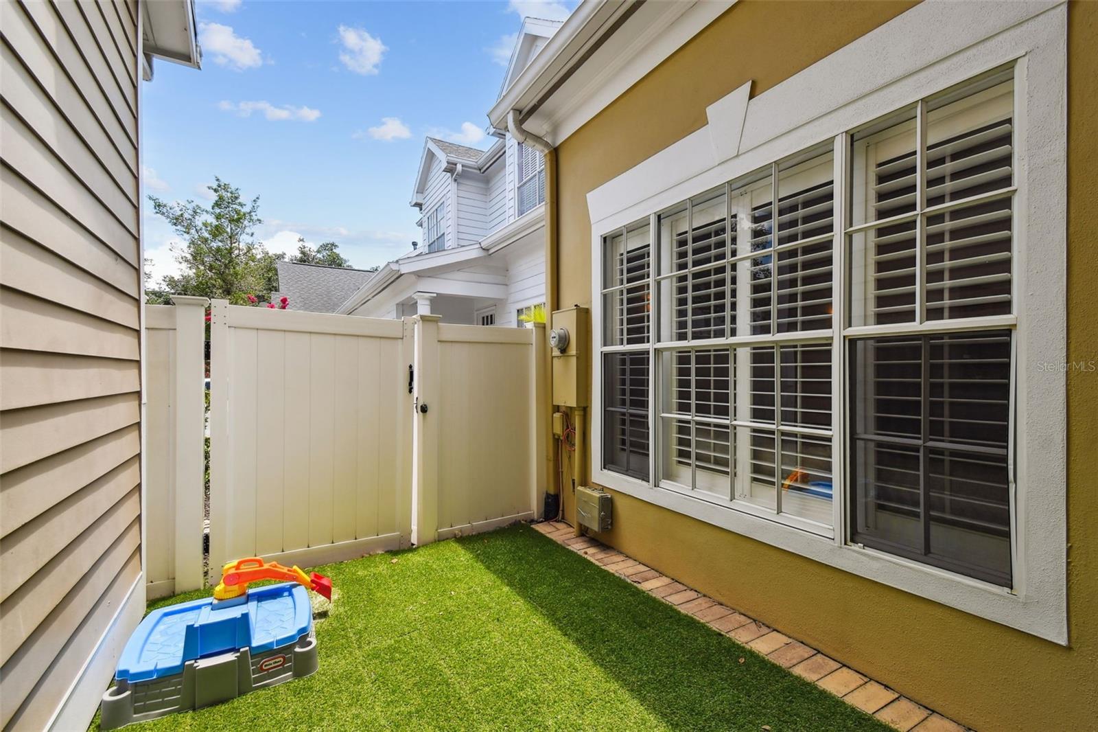 Tampa, Florida, 33602, United States, 4 Bedrooms Bedrooms, ,4 BathroomsBathrooms,Residential,For Sale,1976189