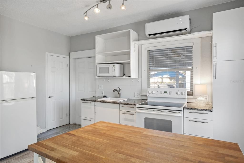 412 JESSAMINE AVENUE, NEW SMYRNA BEACH, Florida, 32169, United States, 2 Bedrooms Bedrooms, ,2 BathroomsBathrooms,Residential,For Sale,412 JESSAMINE AVENUE,1208109