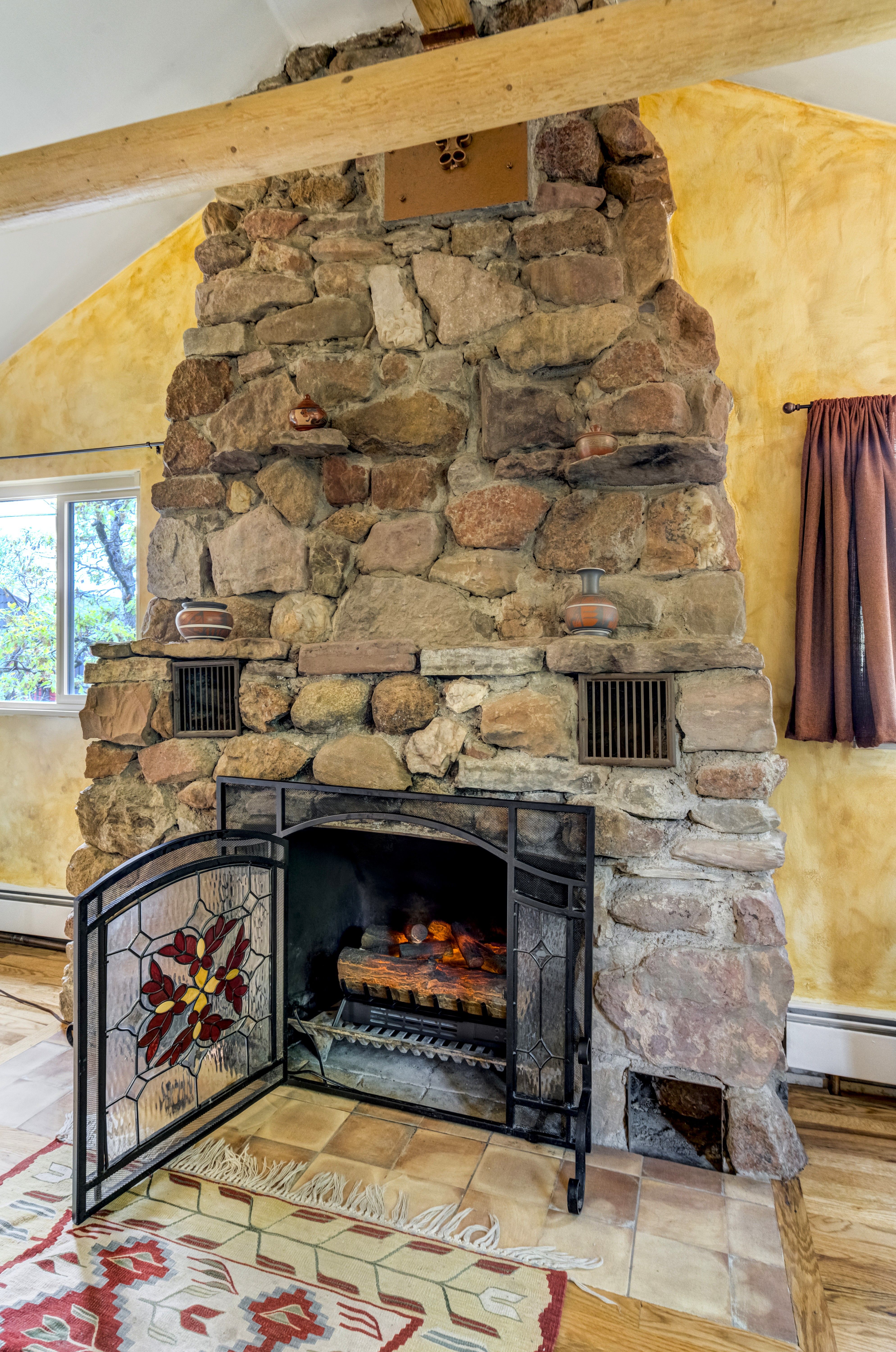  Extraordinary Mountain Retreat Perched Above the Heart of Manitou Springs - 物件實景