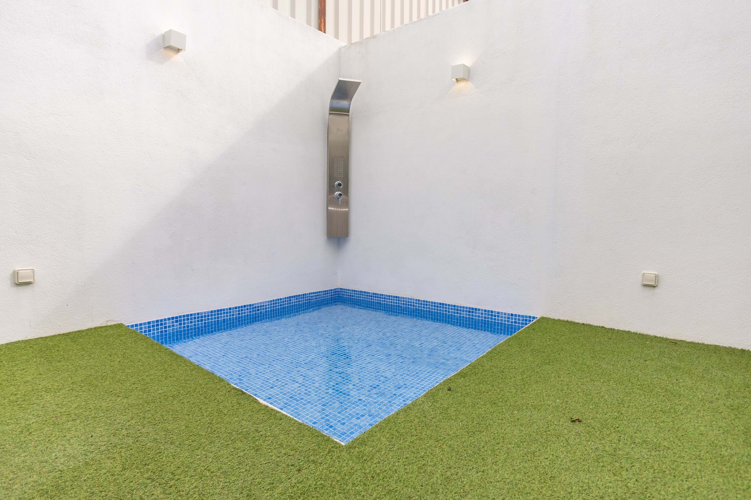 Loures, Lisbon, 2670-560, PT, 5 Bedrooms Bedrooms, ,3 BathroomsBathrooms,Residential,For Sale,1989673