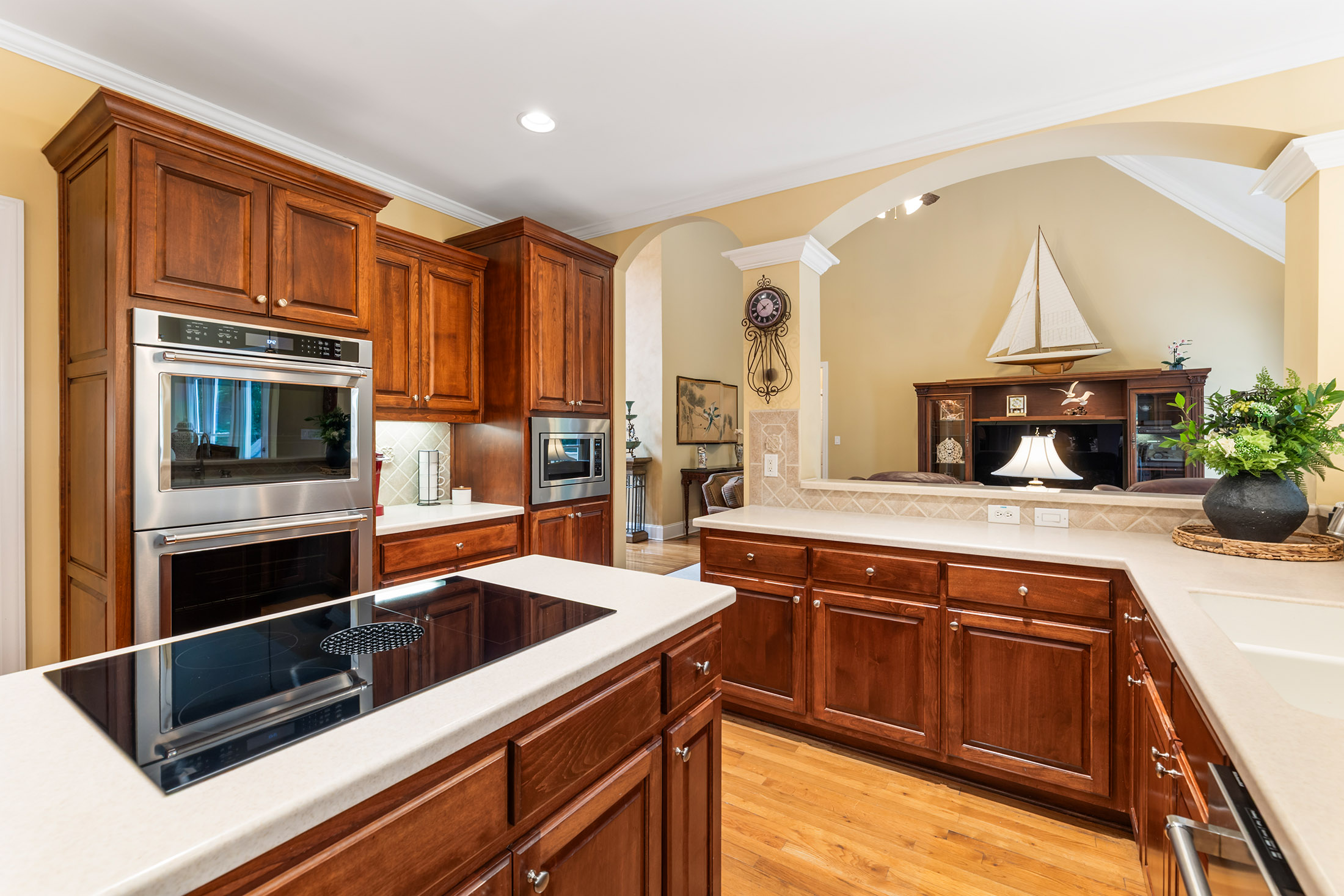  Tucked Among Mature Hardwoods on a Private 1.25+/- Acre River Lot - 物件實景