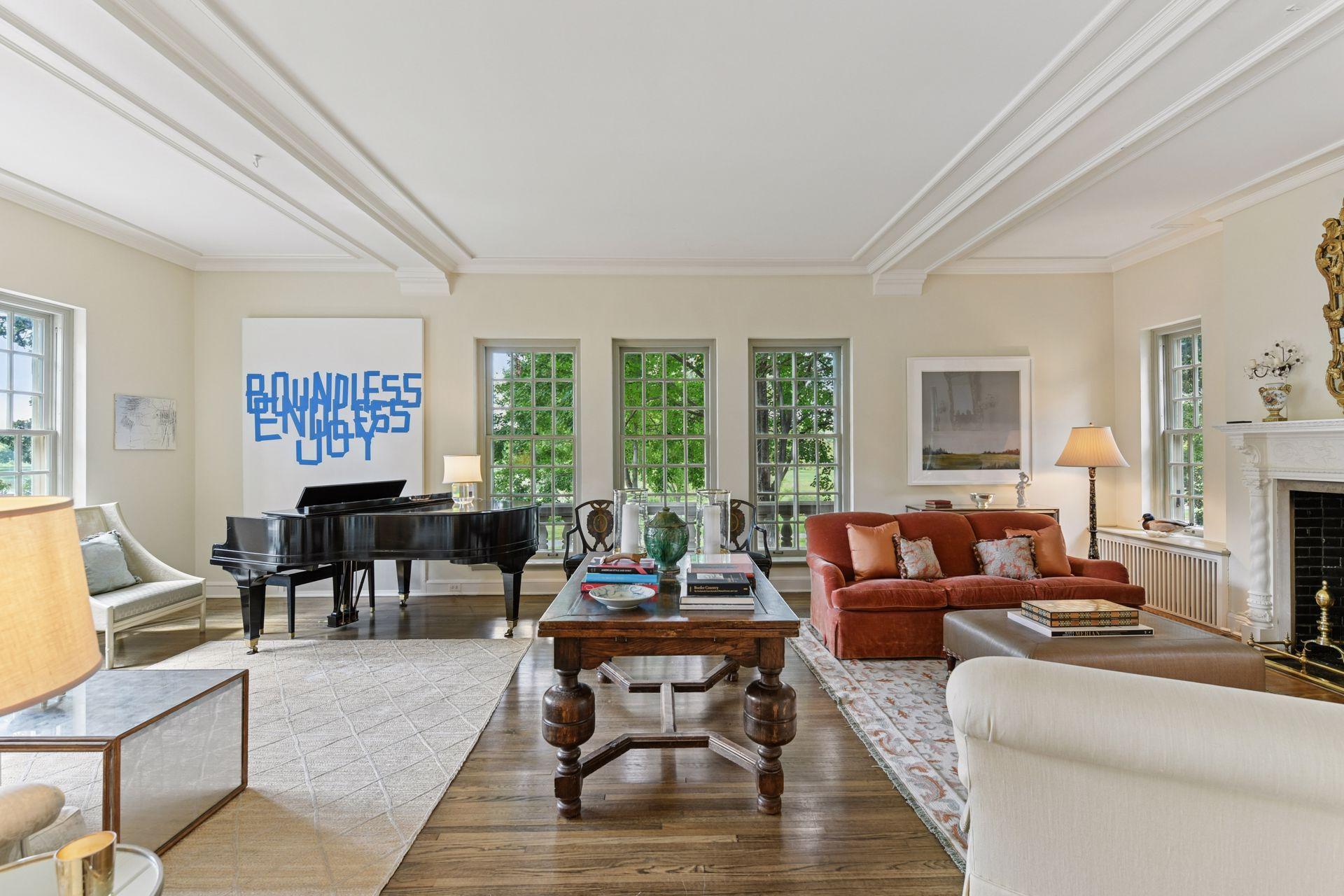 Minneapolis, Minnesota, 55405, United States, 5 Bedrooms Bedrooms, ,4 BathroomsBathrooms,Residential,For Sale,1989086