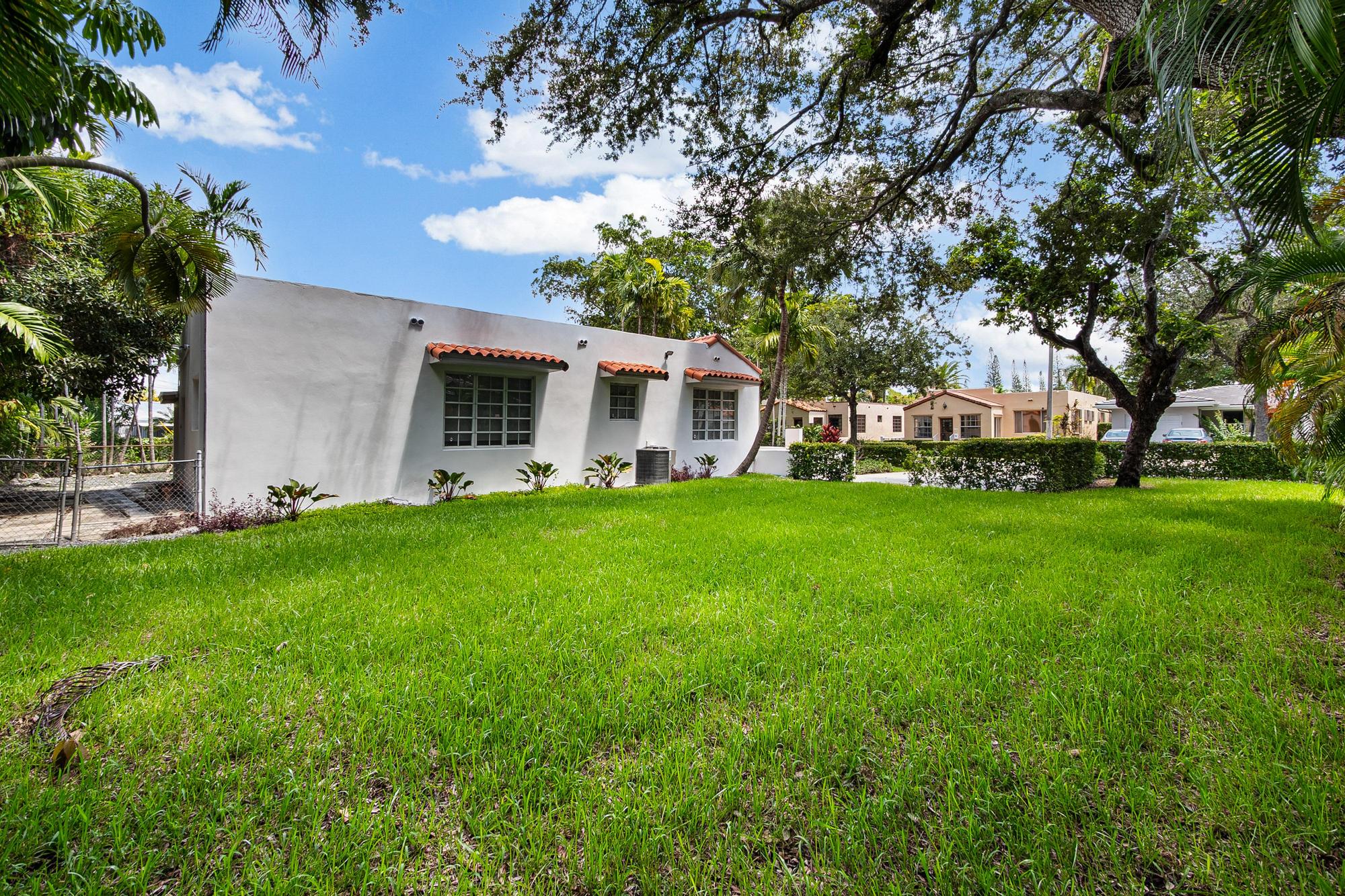 Coral Gables, Florida, 33134, United States, 3 Bedrooms Bedrooms, ,2 BathroomsBathrooms,Residential,For Sale,1975593