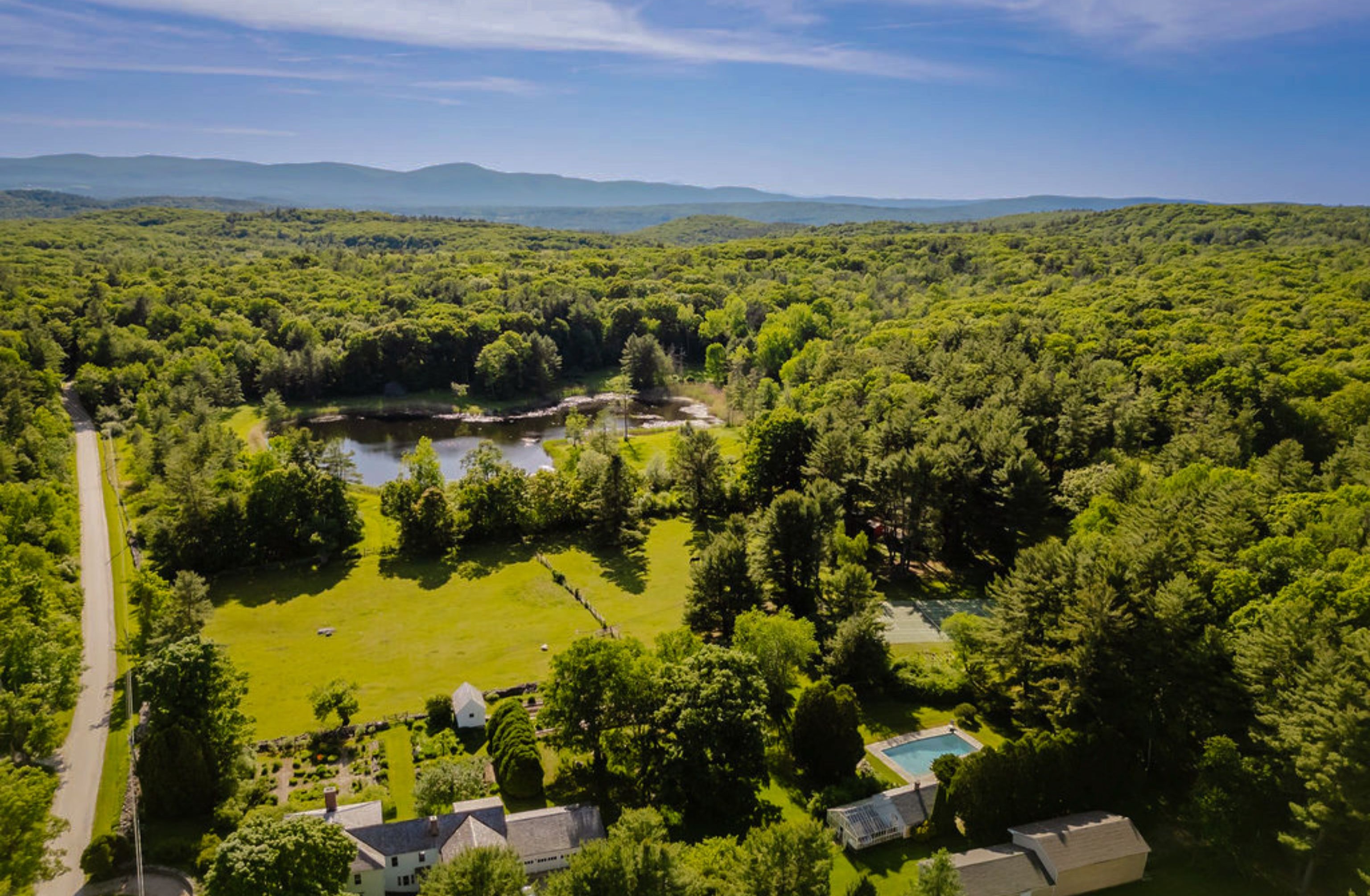  227 ACRES, 227 YEARS: 1798 COLONIAL FARM WITH SPECTACULAR ACREAGE AND RESTORED G - 物件實景