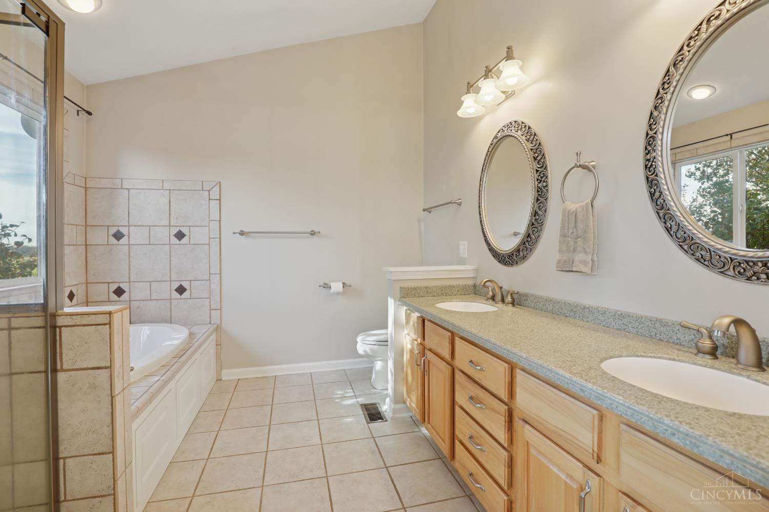 Batavia, Ohio, 45103, United States, 3 Bedrooms Bedrooms, ,3 BathroomsBathrooms,Residential,For Sale,1993169