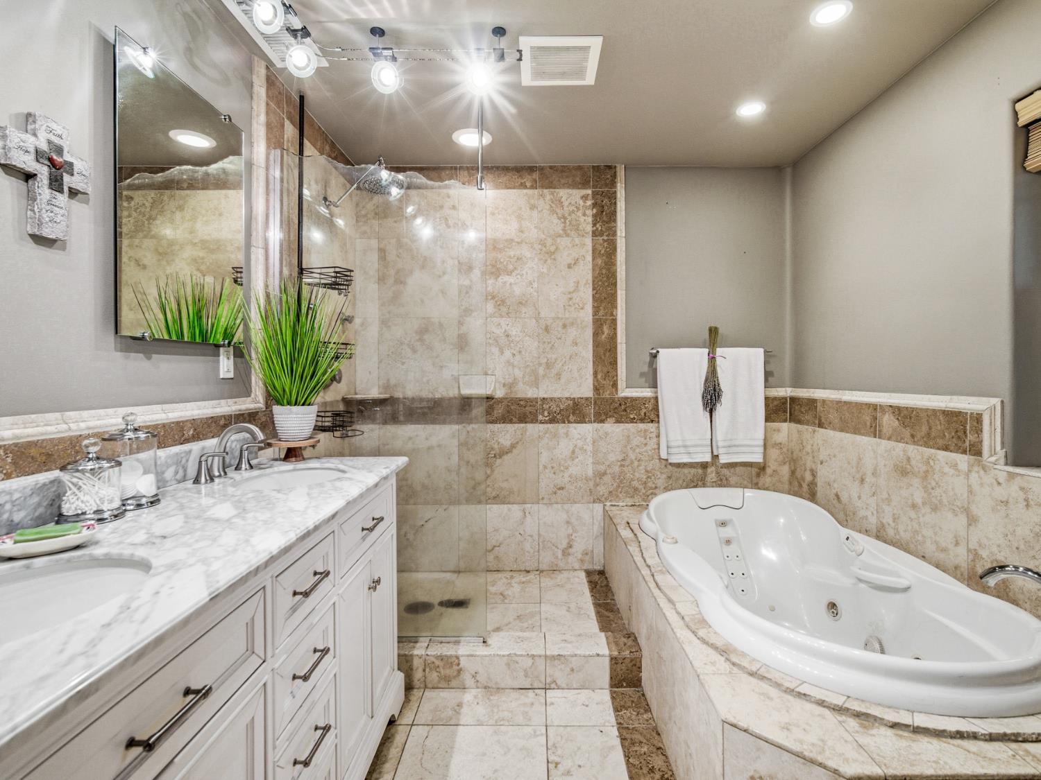 Placerville, California, 95667, United States, 3 Bedrooms Bedrooms, ,3 BathroomsBathrooms,Residential,For Sale,1996767