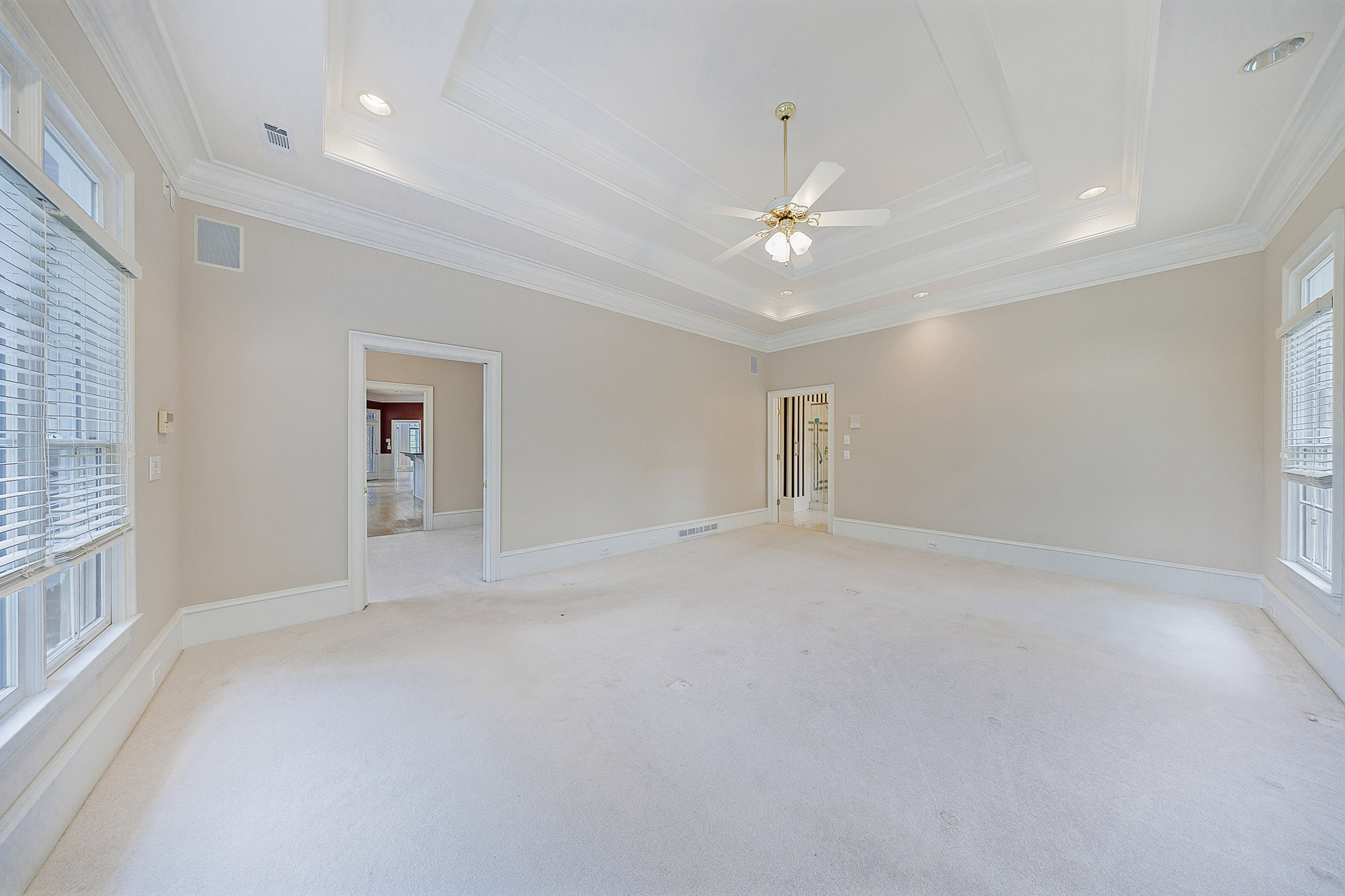  A Rare Opportunity to Own a Developer-Designed Lakefront Estate - 物件實景