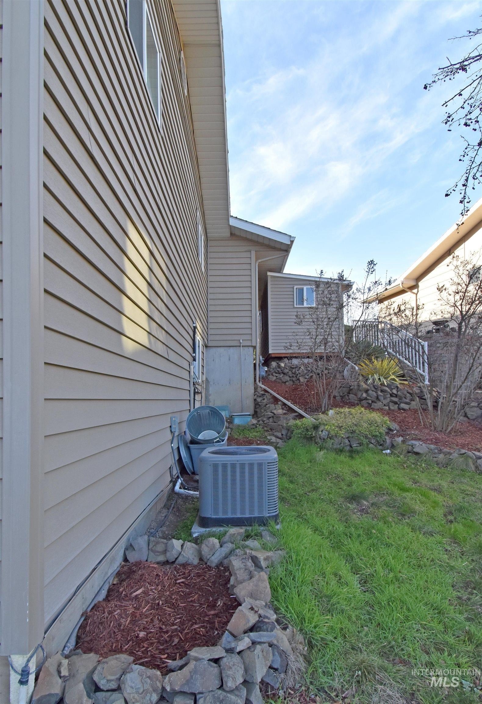 Clarkston, Washington, 99403, United States, 4 Bedrooms Bedrooms, ,2 BathroomsBathrooms,Residential,For Sale,2011343