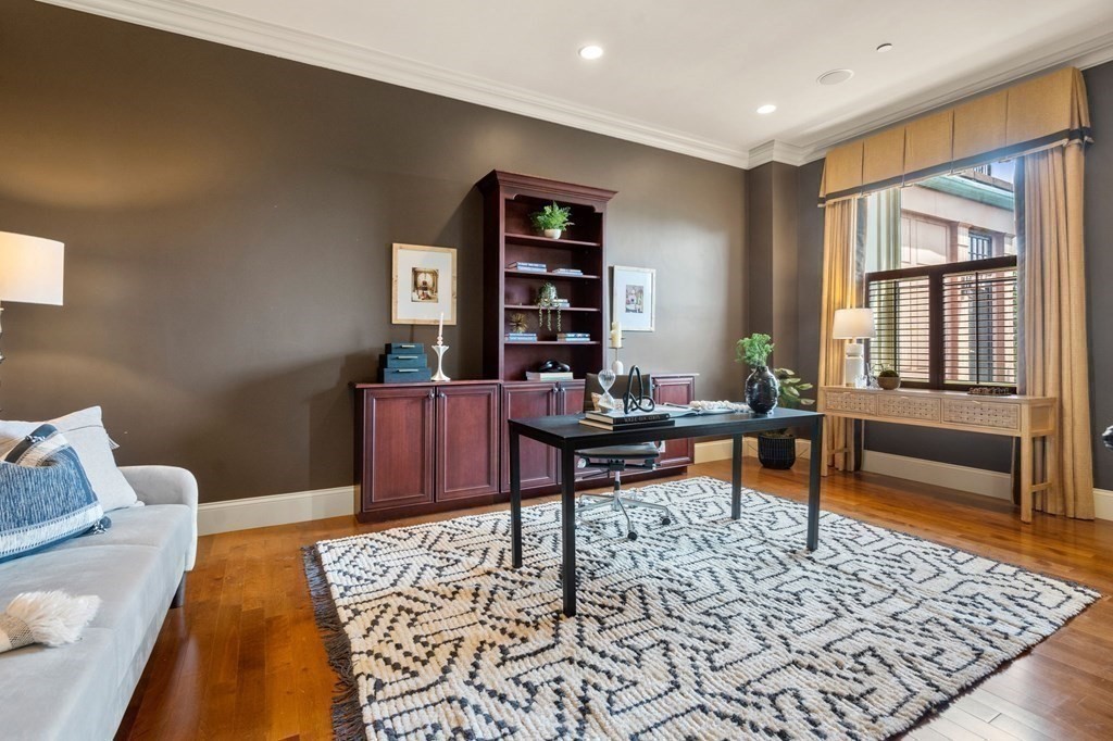Brookline, Massachusetts, 02445, United States, 2 Bedrooms Bedrooms, ,3 BathroomsBathrooms,Residential,For Sale,1898369