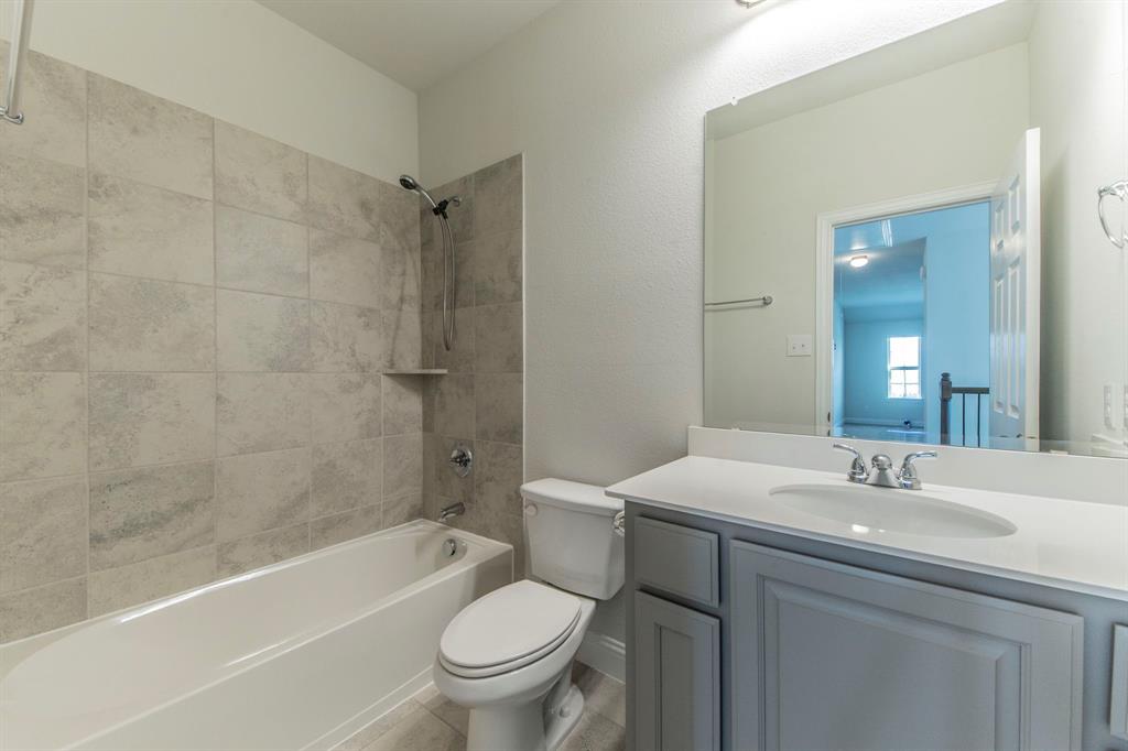 Fort Worth, Texas, 76179, United States, 4 Bedrooms Bedrooms, ,4 BathroomsBathrooms,Residential,For Sale,1978129