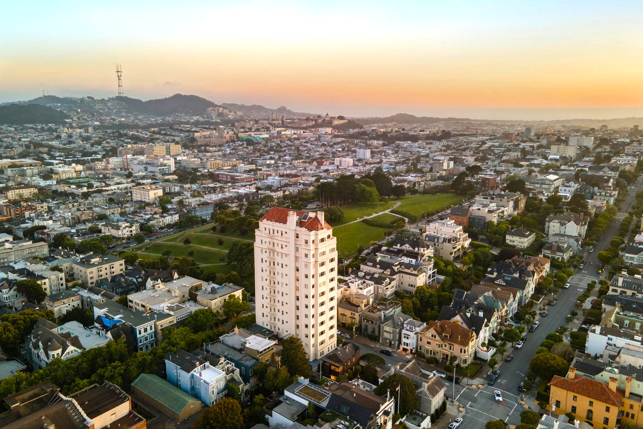  Sophisticated, Italianate Victorian Jewel-Box - 物件實景